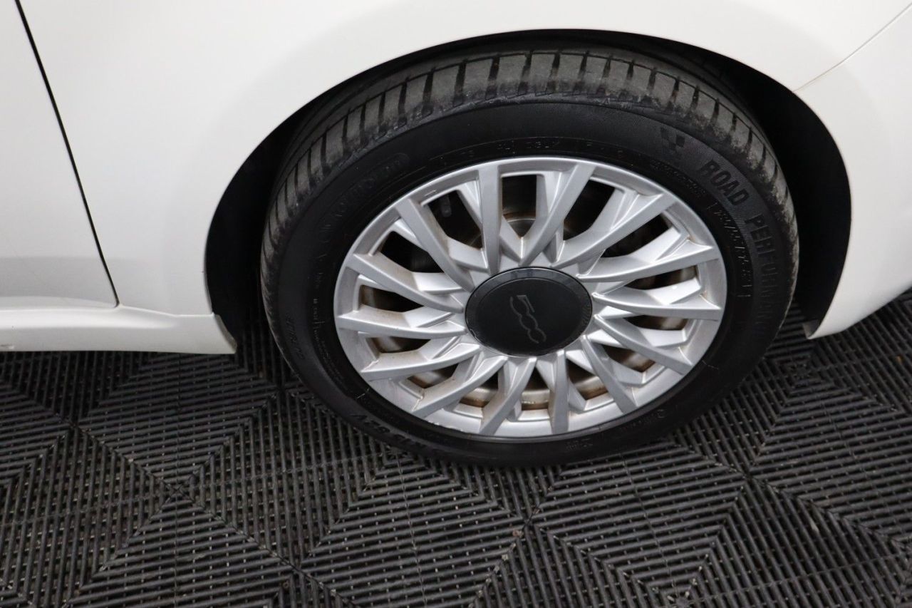 2018 FIAT 1.2 Lounge Hatchback 3dr Petrol Manual Euro 6 (s/s) (69 bhp) LOW MILEAGE / - vehicle photo 11 for sale on PureCar