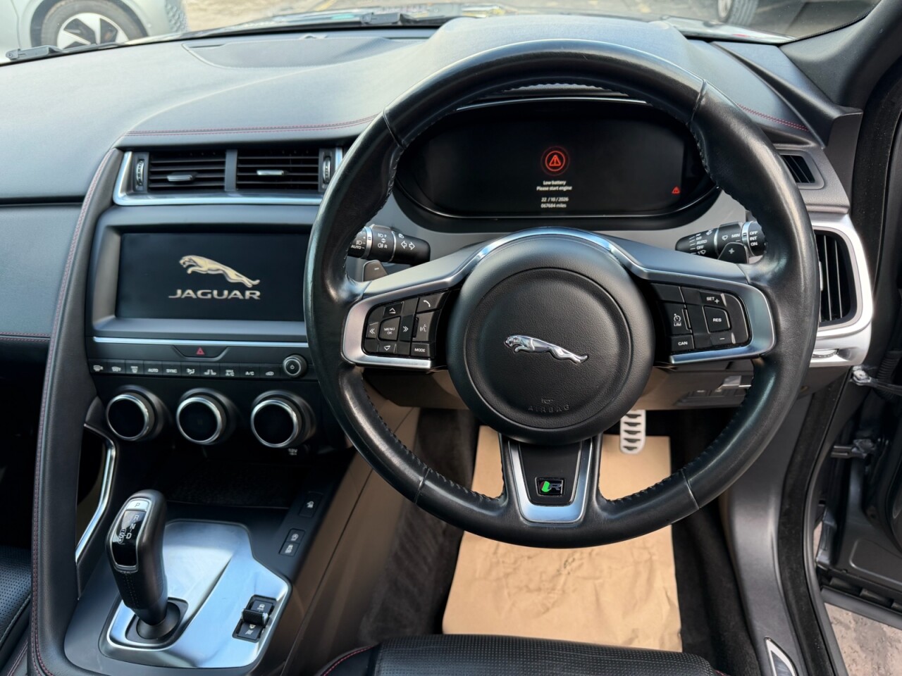 2019 JAGUAR E-PACE 2.0 D150 Chequered Flag SUV 5dr Diesel Auto AWD Euro 6 (s/s) (150 ps) ONLY - vehicle photo 15 for sale on PureCar