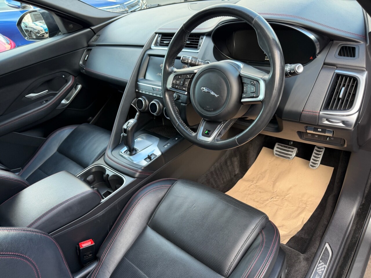 2019 JAGUAR E-PACE 2.0 D150 Chequered Flag SUV 5dr Diesel Auto AWD Euro 6 (s/s) (150 ps) ONLY - vehicle photo 17 for sale on PureCar