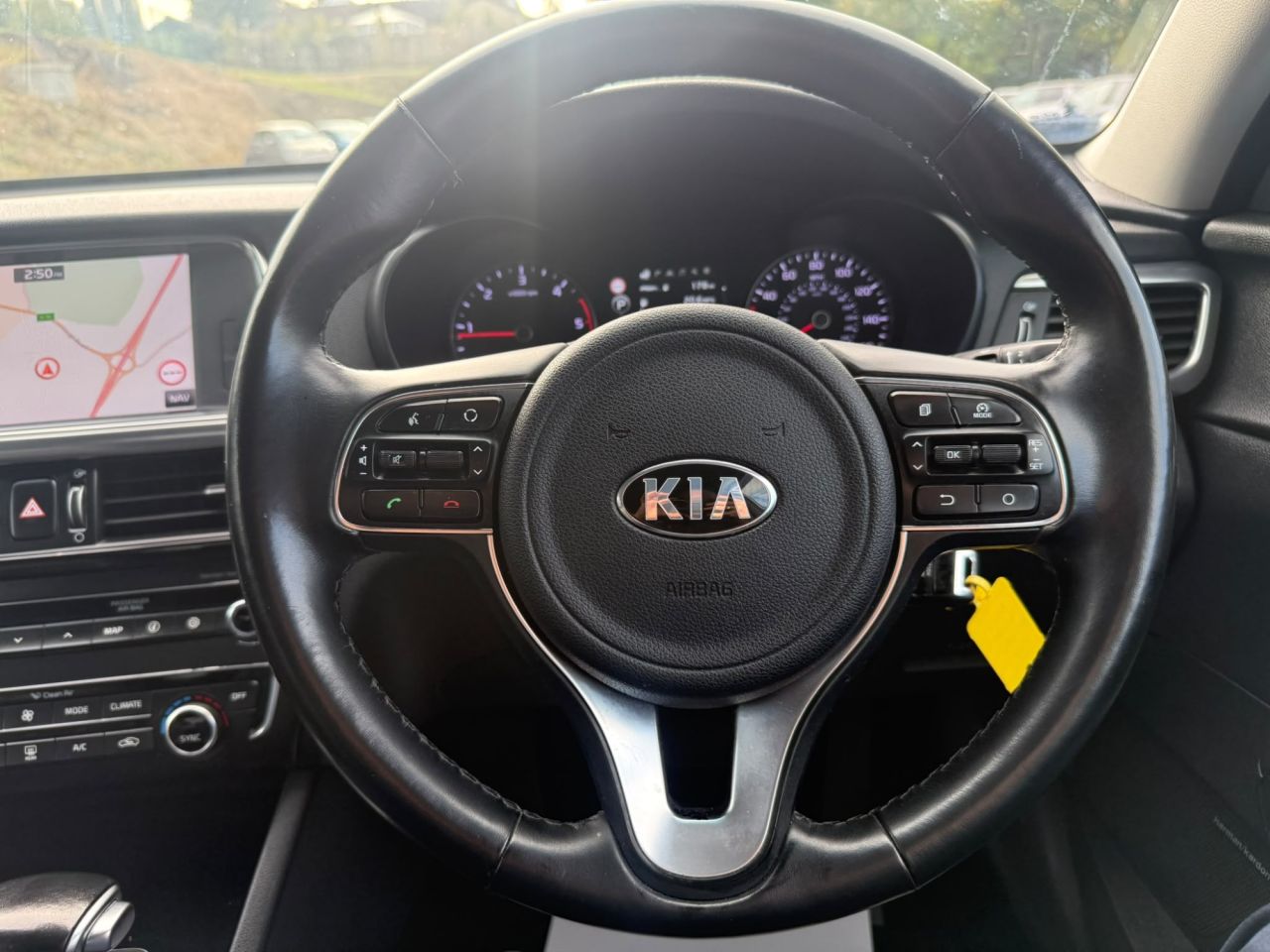 2017 KIA OPTIMA 1.7 CRDi 3 Saloon 4dr Diesel DCT Euro 6 (s/s) (139 bhp) - vehicle photo 19 for sale on PureCar