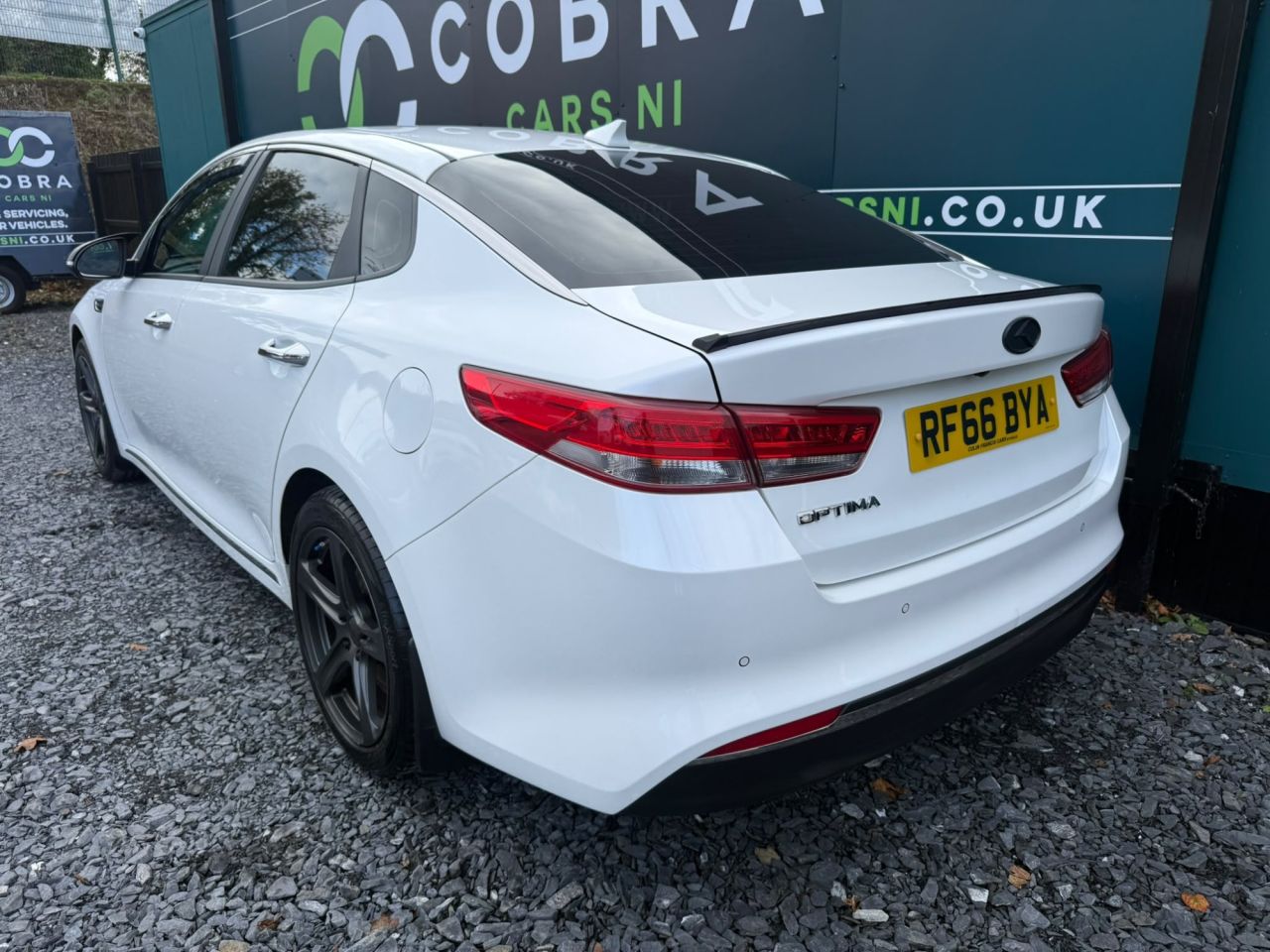2017 KIA OPTIMA 1.7 CRDi 3 Saloon 4dr Diesel DCT Euro 6 (s/s) (139 bhp) - vehicle photo 9 for sale on PureCar