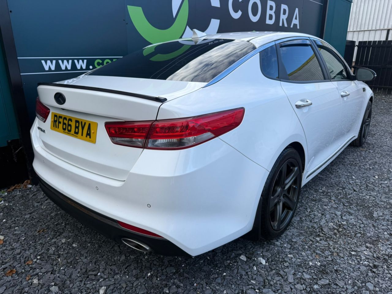 2017 KIA OPTIMA 1.7 CRDi 3 Saloon 4dr Diesel DCT Euro 6 (s/s) (139 bhp) - vehicle photo 4 for sale on PureCar