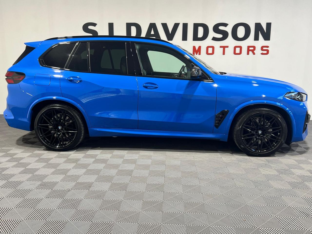 2026 BMW X5 M 4.4i V8 Competition SUV 5dr Petrol Hybrid Steptronic xDrive Euro 6 (s/s) (6 - vehicle photo 4 for sale on PureCar