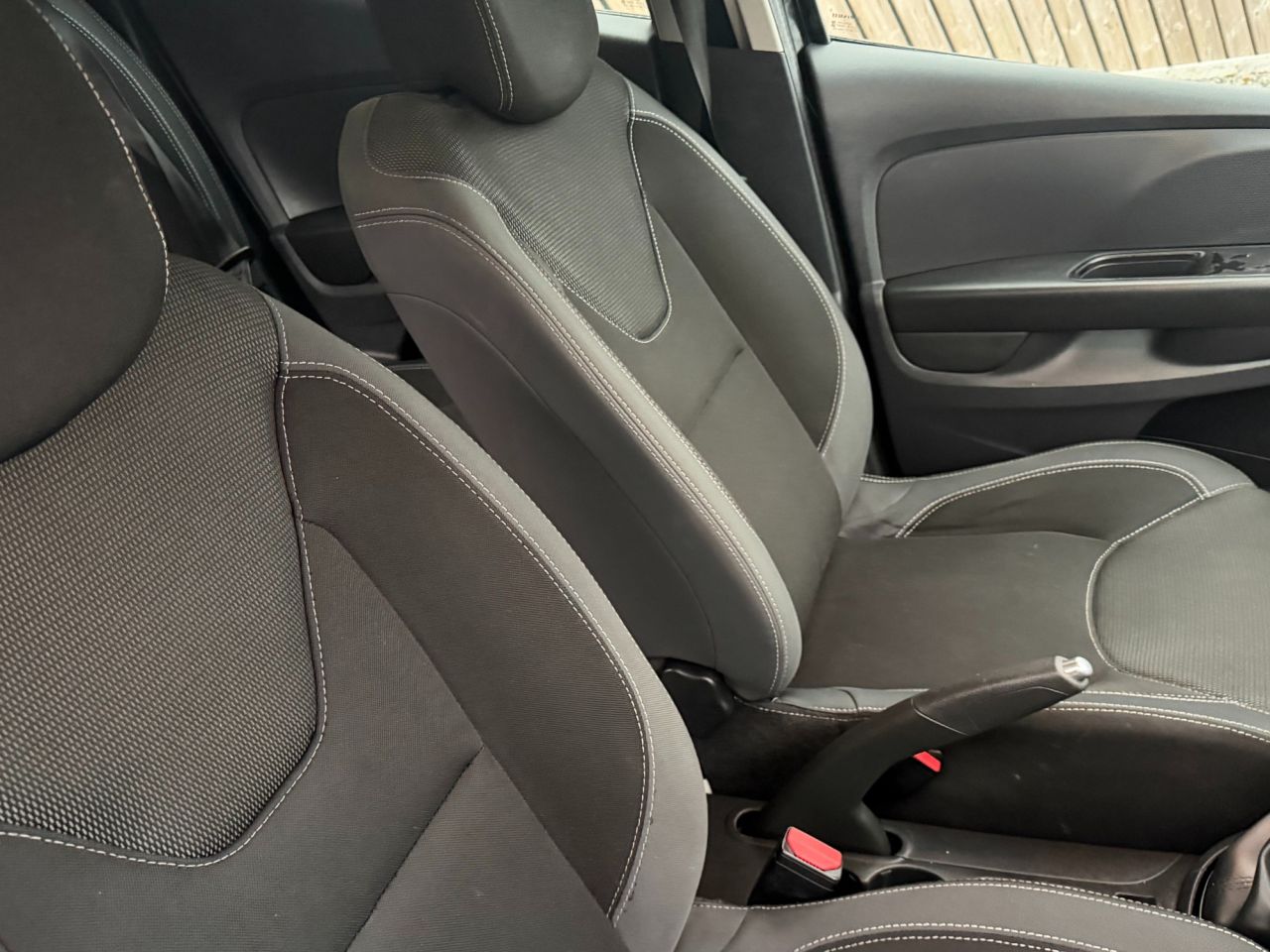 2018 RENAULT CLIO 1.2 16V Dynamique Nav Hatchback 5dr Petrol Manual Euro 6 (75 ps) - vehicle photo 8 for sale on PureCar