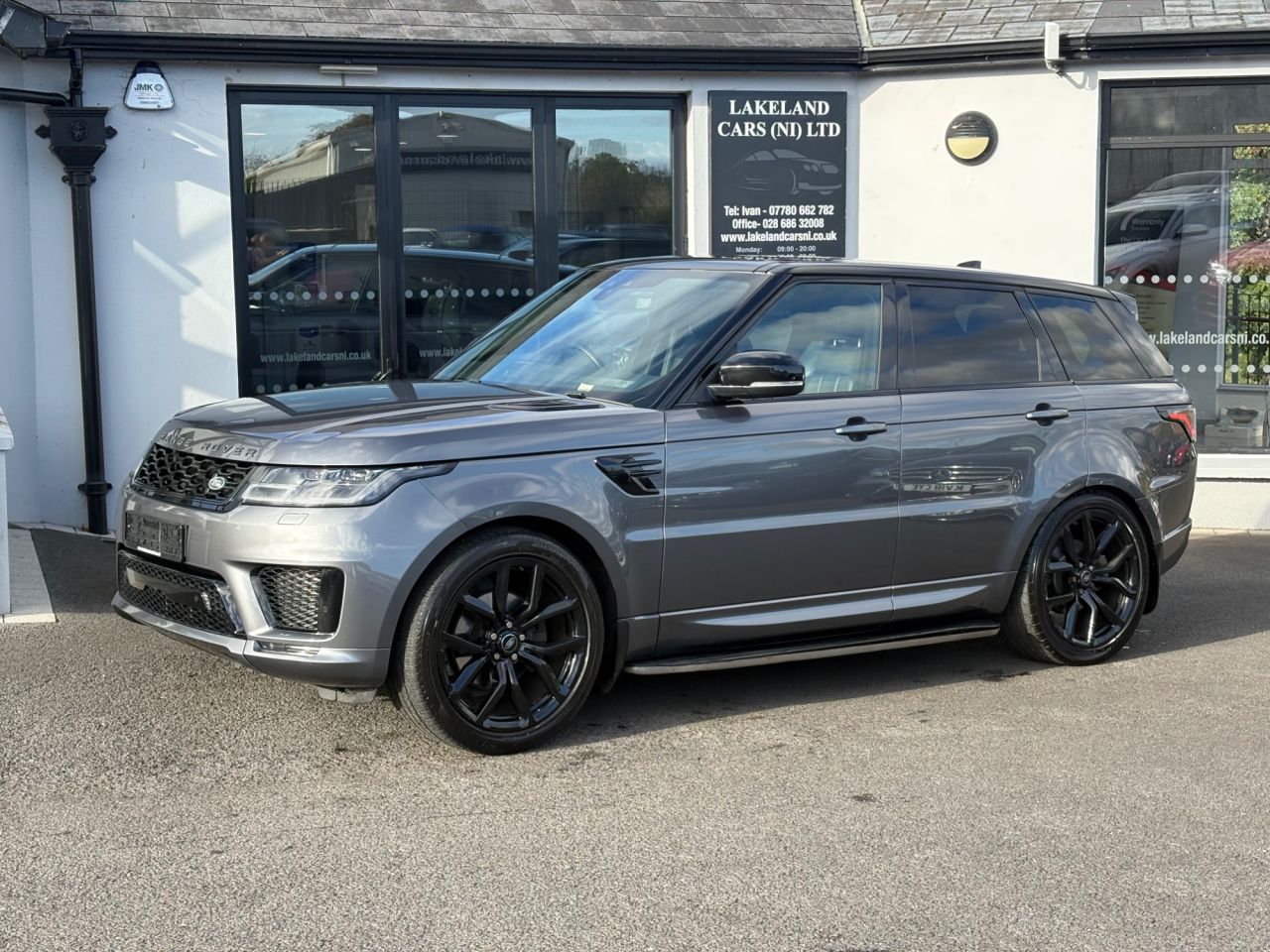 2018 LAND ROVER RANGE ROVER SPORT 3.0 SD V6 HSE SUV 5dr Diesel Auto 4WD Euro 6 (s/s) (306 ps) - vehicle photo 2 for sale on PureCar