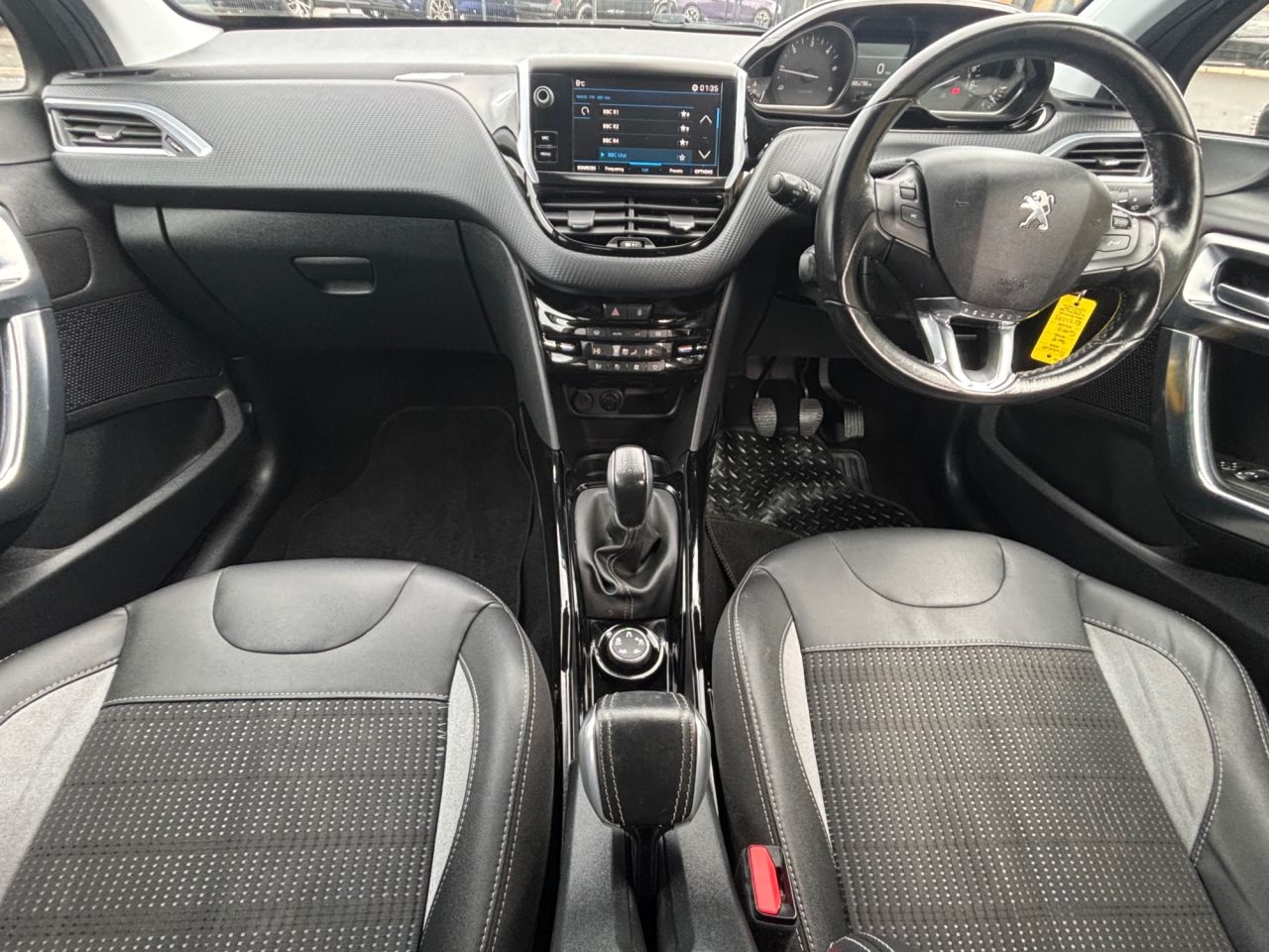 2017 PEUGEOT 1.6 BlueHDi Allure SUV 5dr Diesel Manual Euro 6 (s/s) (100 ps) - vehicle photo 5 for sale on PureCar
