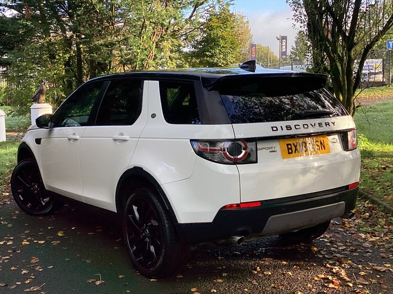 2018 LAND ROVER DISCOVERY SPORT 2.0 TD4 HSE Black SUV 5dr Diesel Auto 4WD Euro 6 (s/s) (180 ps) - vehicle photo 7 for sale on PureCar