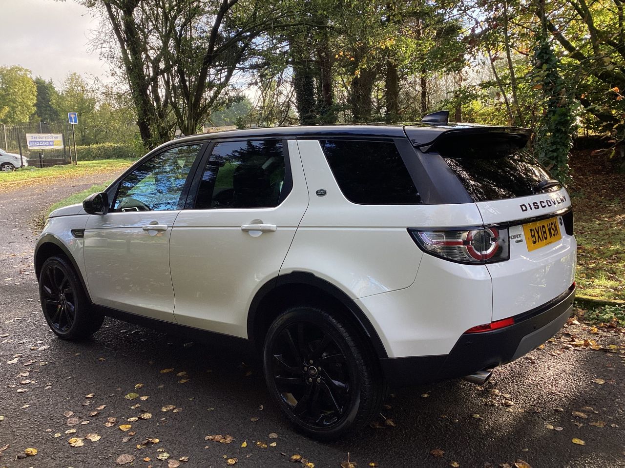 2018 LAND ROVER DISCOVERY SPORT 2.0 TD4 HSE Black SUV 5dr Diesel Auto 4WD Euro 6 (s/s) (180 ps) - vehicle photo 9 for sale on PureCar