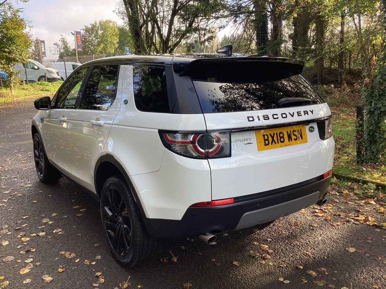 2018 LAND ROVER DISCOVERY SPORT 2.0 TD4 HSE Black SUV 5dr Diesel Auto 4WD Euro 6 (s/s) (180 ps) - vehicle photo 10 for sale on PureCar
