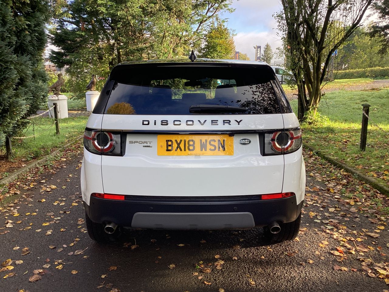 2018 LAND ROVER DISCOVERY SPORT 2.0 TD4 HSE Black SUV 5dr Diesel Auto 4WD Euro 6 (s/s) (180 ps) - vehicle photo 11 for sale on PureCar