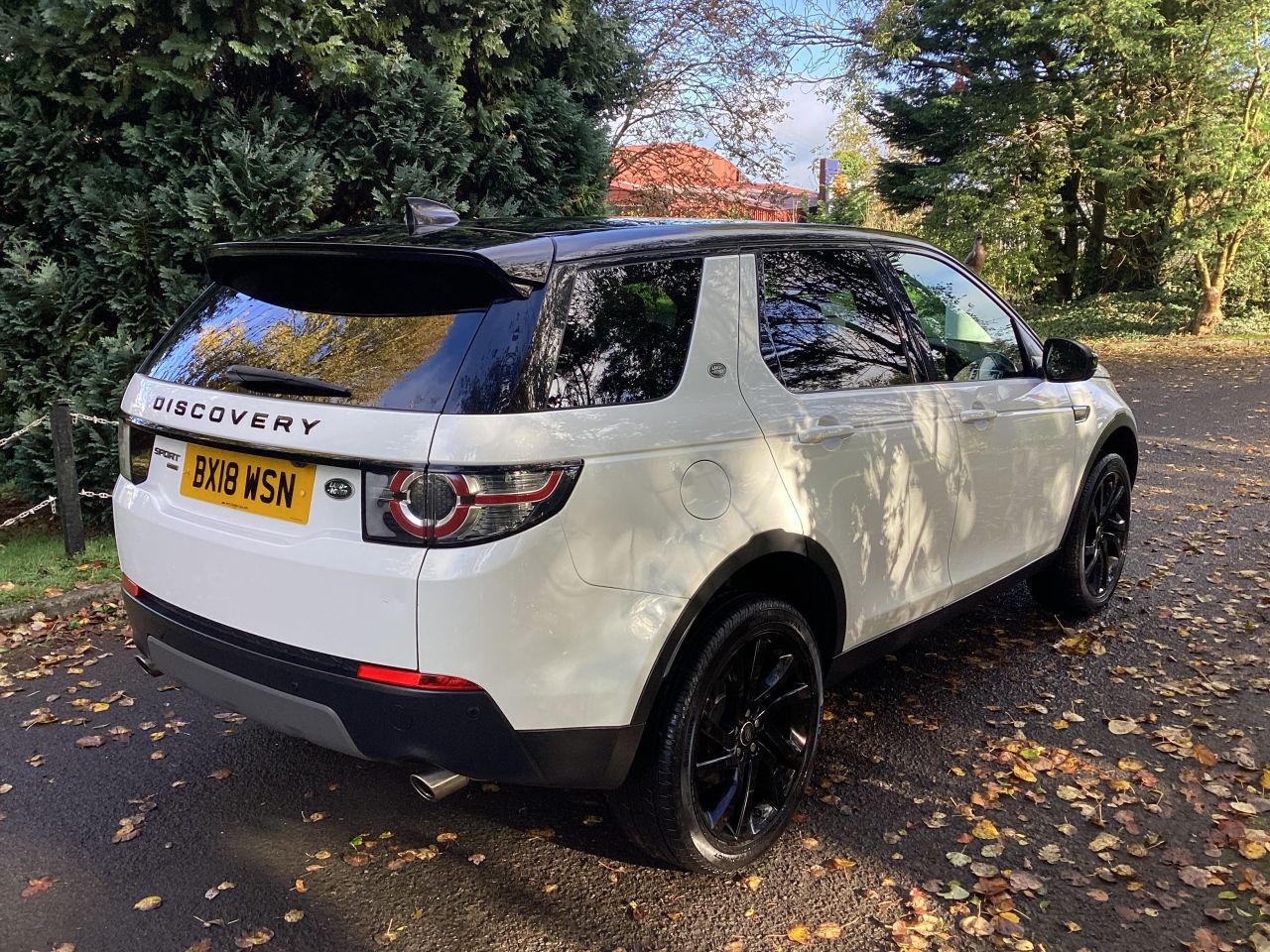 2018 LAND ROVER DISCOVERY SPORT 2.0 TD4 HSE Black SUV 5dr Diesel Auto 4WD Euro 6 (s/s) (180 ps) - vehicle photo 12 for sale on PureCar