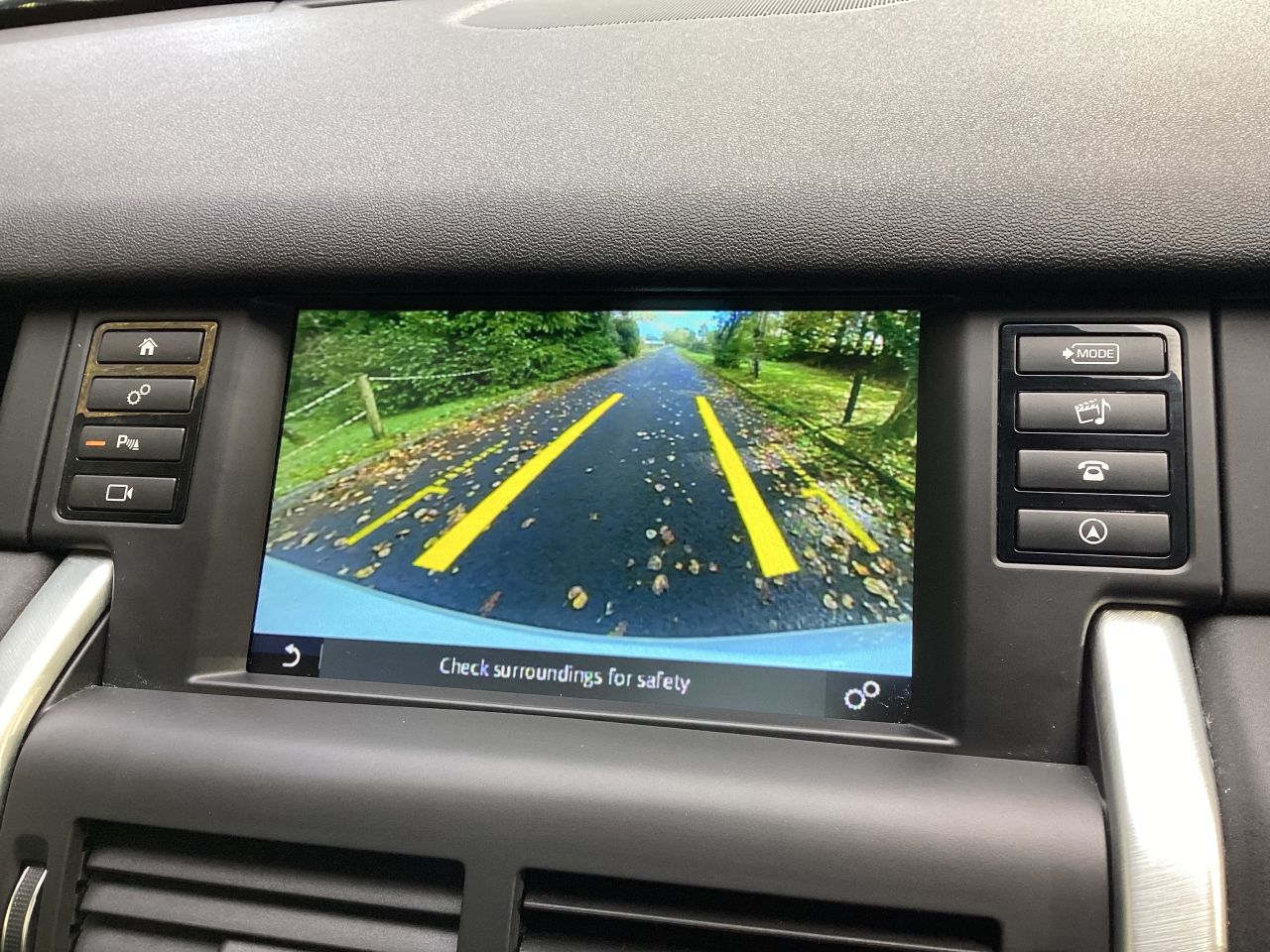 2018 LAND ROVER DISCOVERY SPORT 2.0 TD4 HSE Black SUV 5dr Diesel Auto 4WD Euro 6 (s/s) (180 ps) - vehicle photo 27 for sale on PureCar