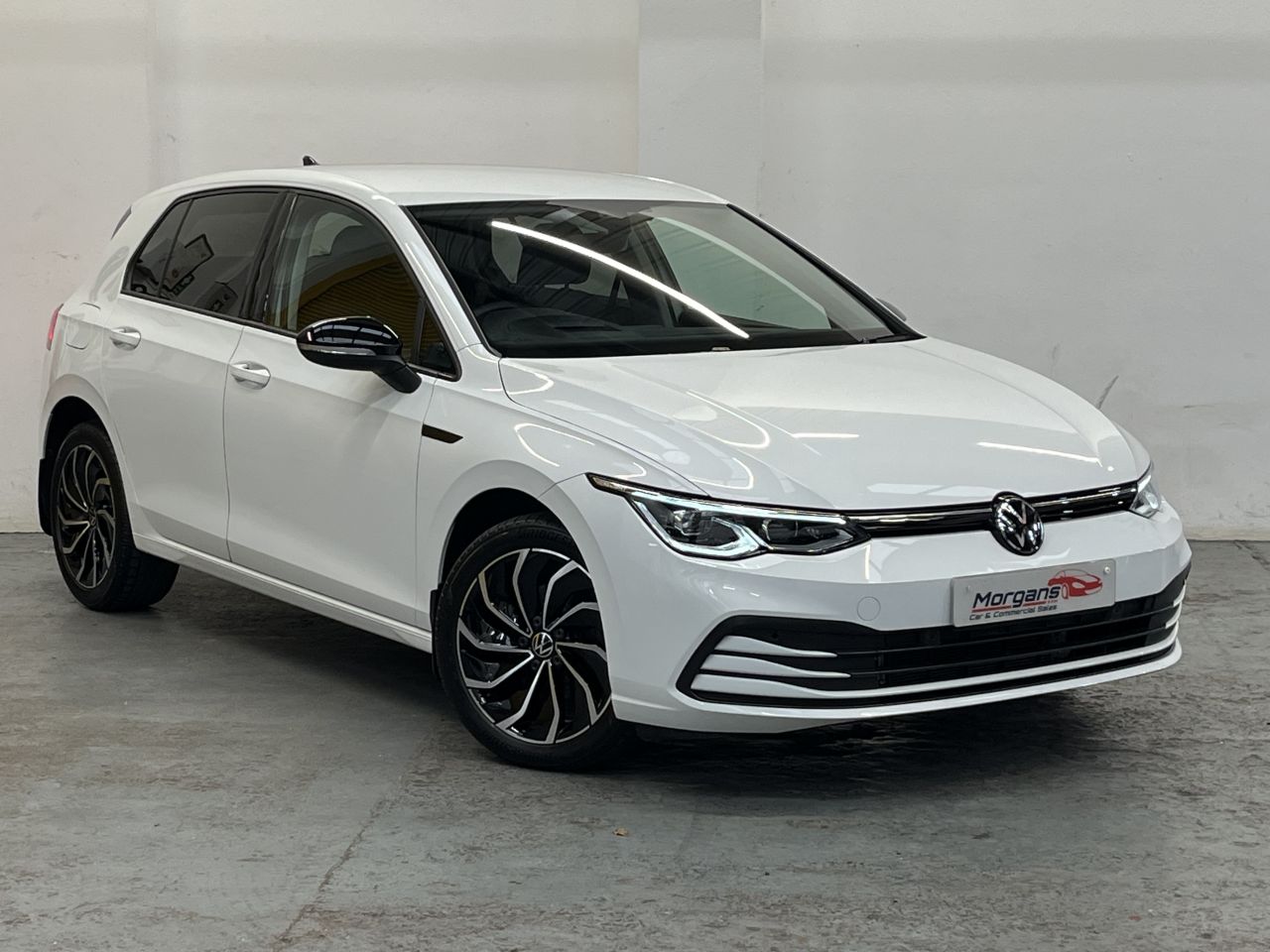 VOLKSWAGEN GOLF 2023