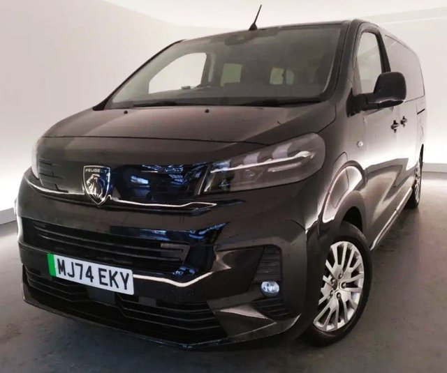 2024 Peugeot e-Traveller