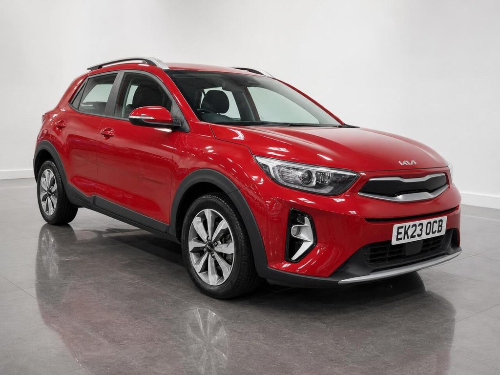 Red 2023 Kia Stonic Estate Front-wheel drive Automatic