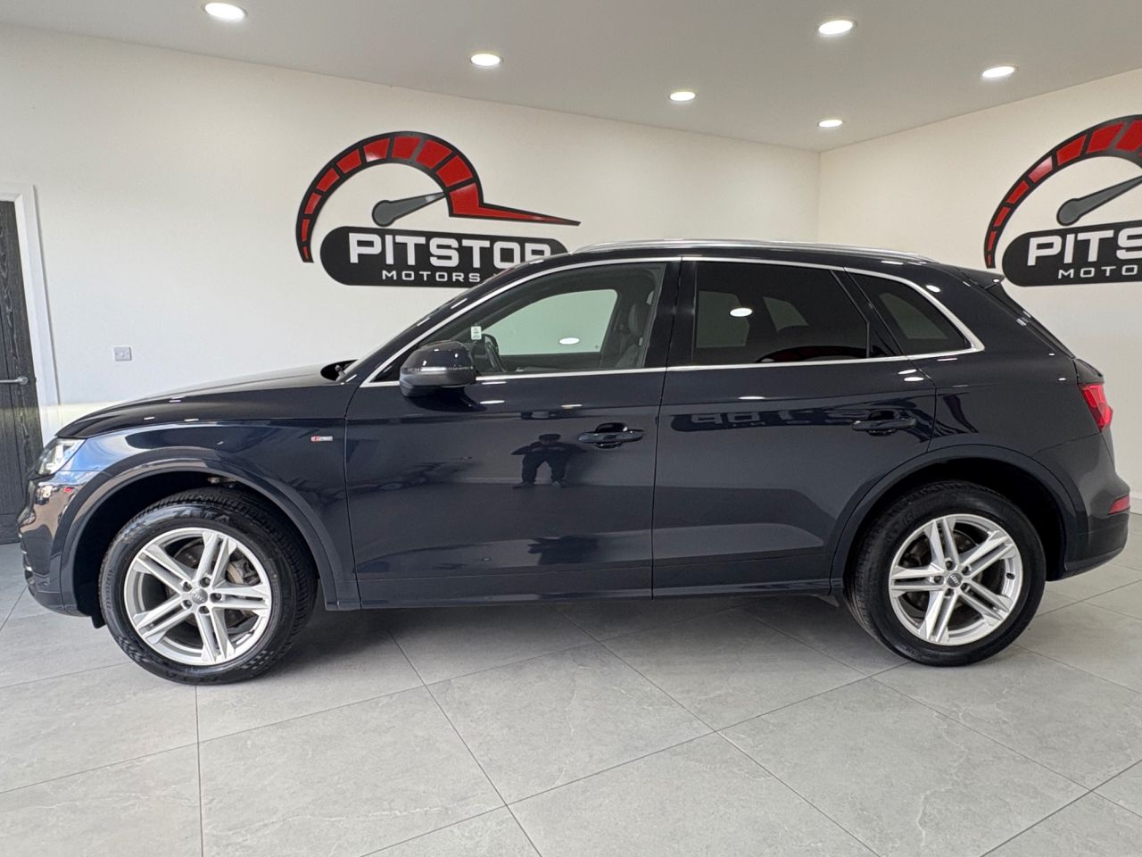 2019 AUDI Q5 S Line - vehicle photo 5 for sale on PureCar