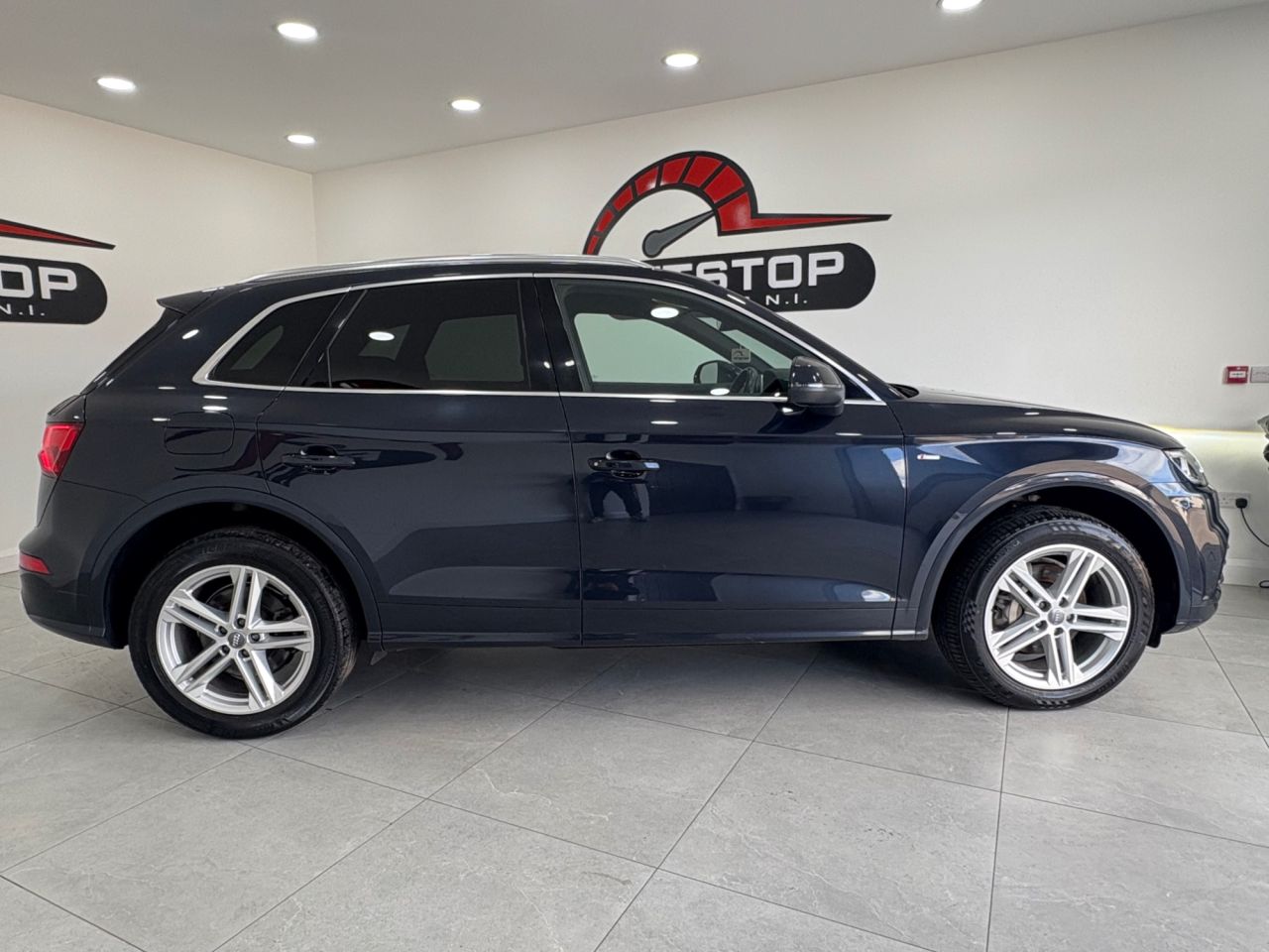 2019 AUDI Q5 S Line - vehicle photo 6 for sale on PureCar