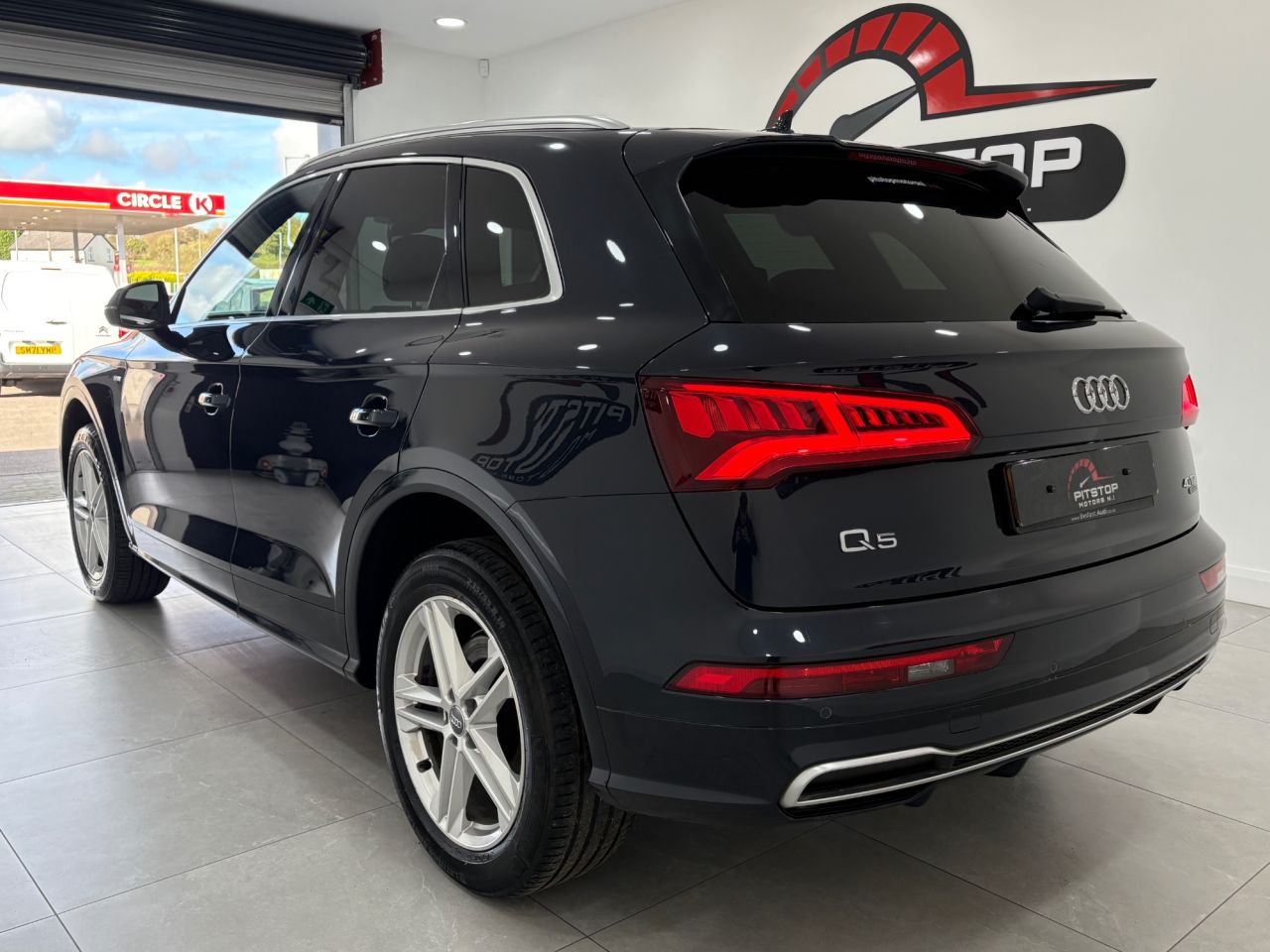 2019 AUDI Q5 S Line - vehicle photo 10 for sale on PureCar