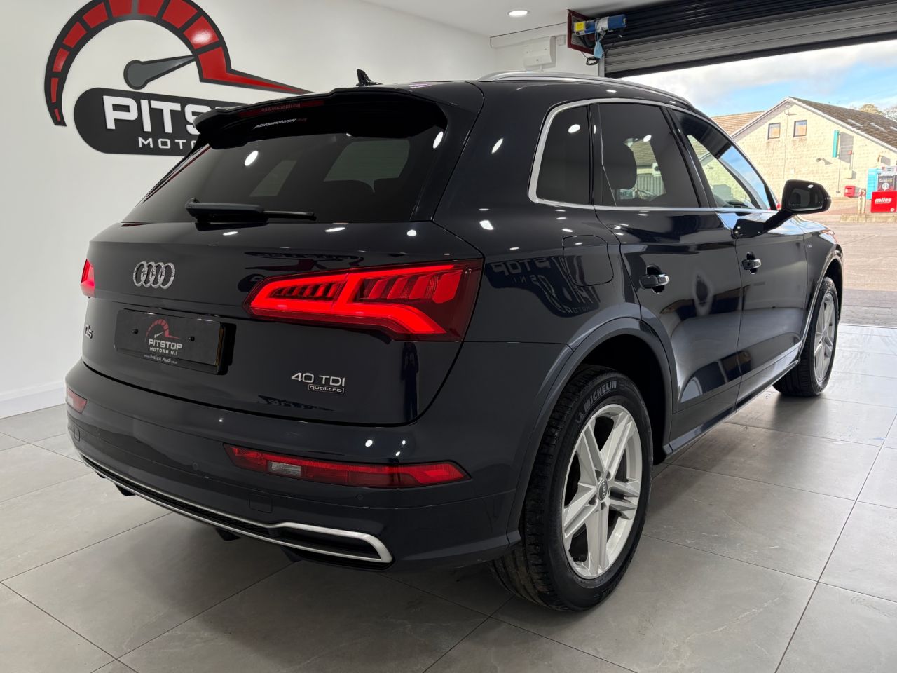 2019 AUDI Q5 S Line - vehicle photo 12 for sale on PureCar