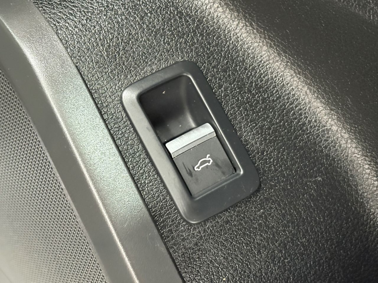 2019 AUDI Q5 S Line - vehicle photo 24 for sale on PureCar