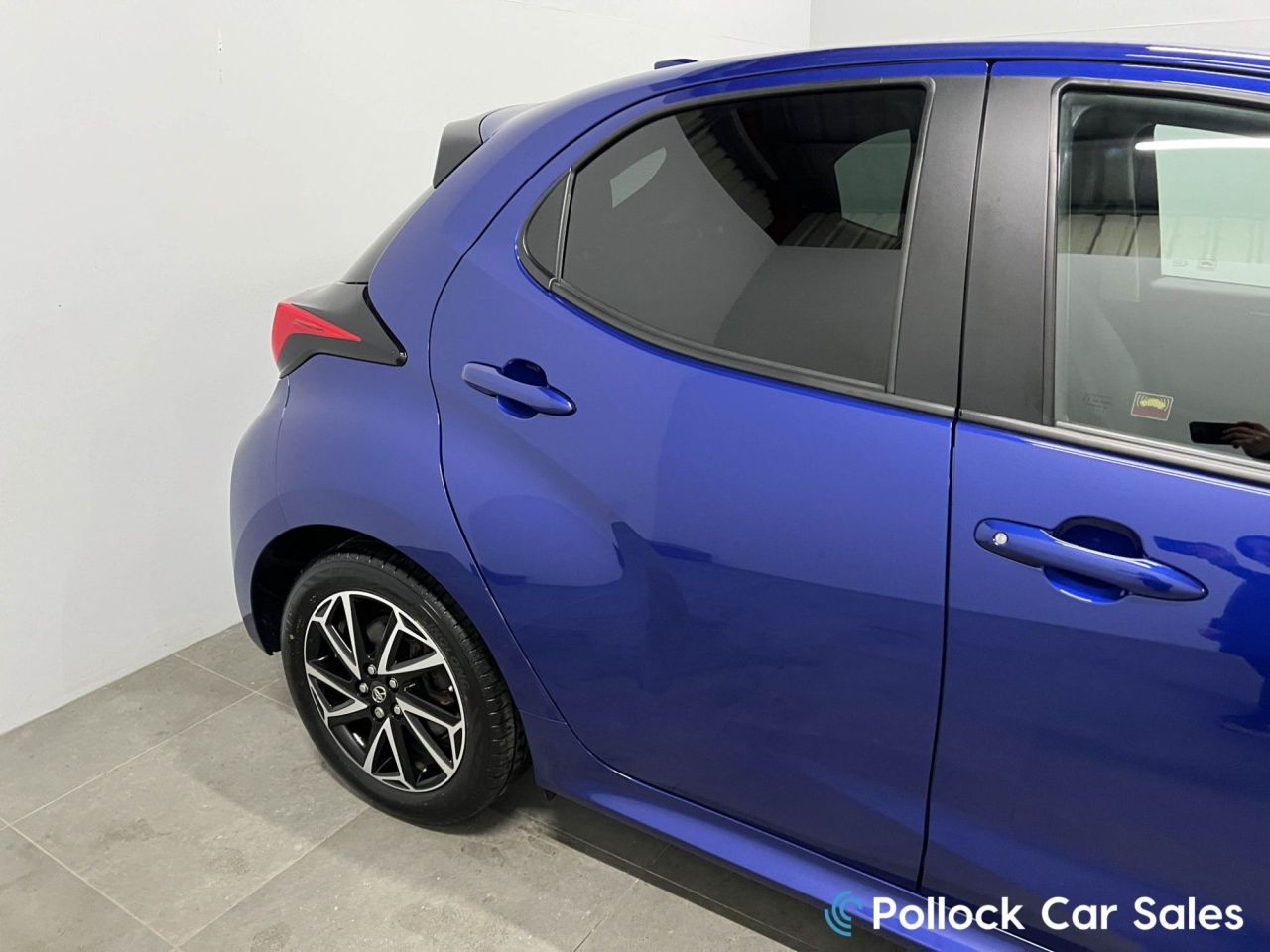 2023 TOYOTA YARIS 1.5 VVT-h Design Hatchback 5dr Petrol Hybrid E-CVT Euro 6 (s/s) (116 ps) Fu - vehicle photo 9 for sale on PureCar