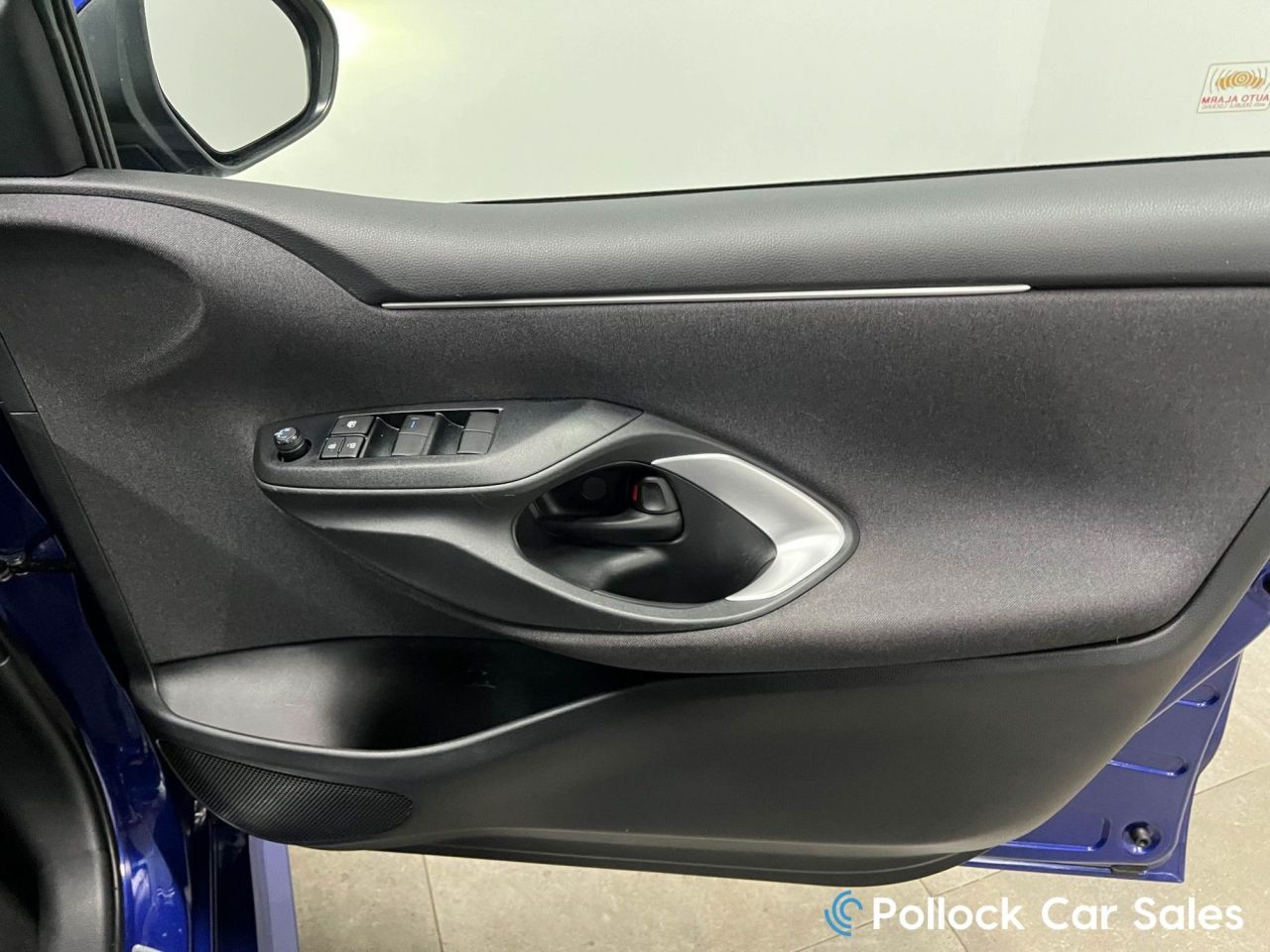 2023 TOYOTA YARIS 1.5 VVT-h Design Hatchback 5dr Petrol Hybrid E-CVT Euro 6 (s/s) (116 ps) Fu - vehicle photo 25 for sale on PureCar