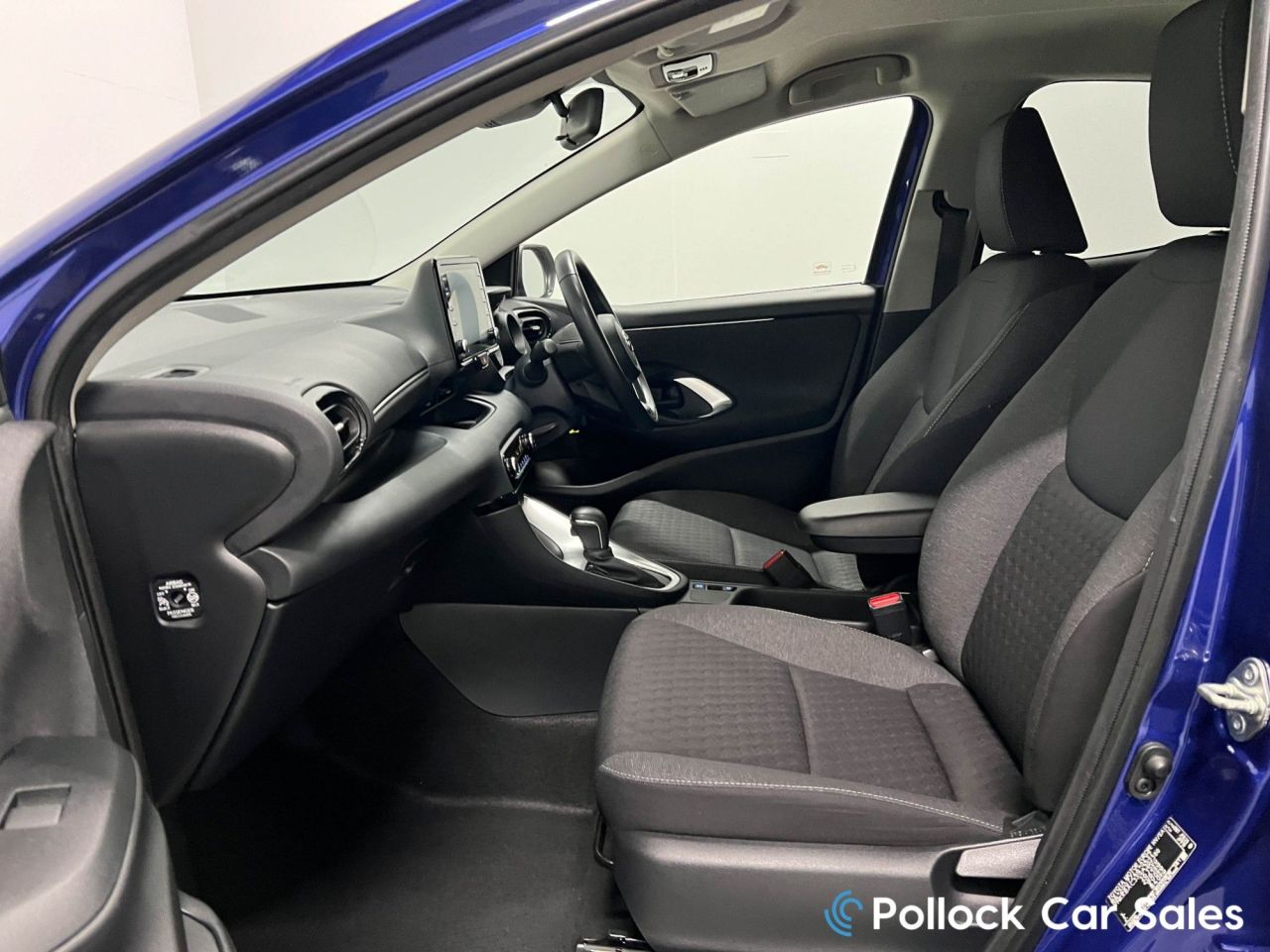 2023 TOYOTA YARIS 1.5 VVT-h Design Hatchback 5dr Petrol Hybrid E-CVT Euro 6 (s/s) (116 ps) Fu - vehicle photo 29 for sale on PureCar