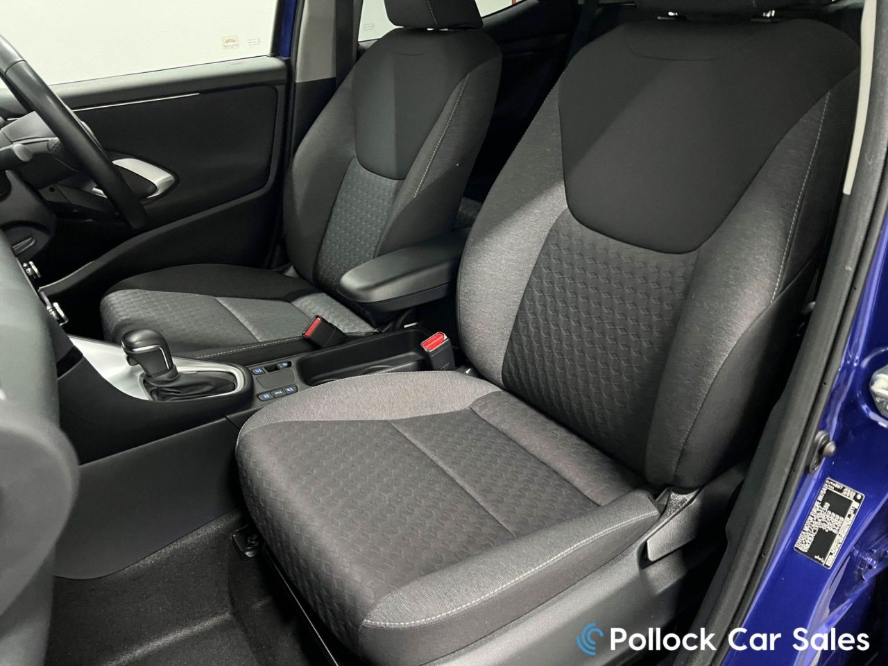 2023 TOYOTA YARIS 1.5 VVT-h Design Hatchback 5dr Petrol Hybrid E-CVT Euro 6 (s/s) (116 ps) Fu - vehicle photo 31 for sale on PureCar