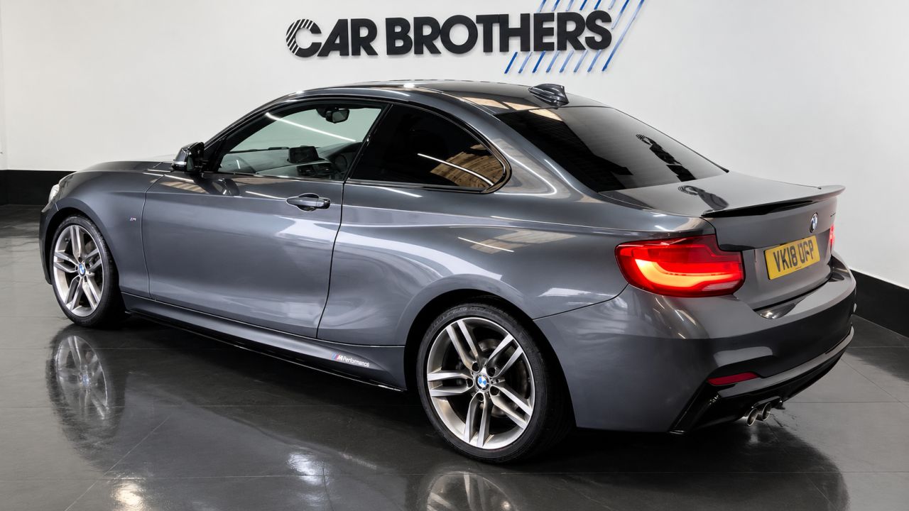 2018 BMW 2 SERIES 2.0 220d M Sport Coupe 2dr Diesel Manual Euro 6 (s/s) (190 ps) - vehicle photo 6 for sale on PureCar