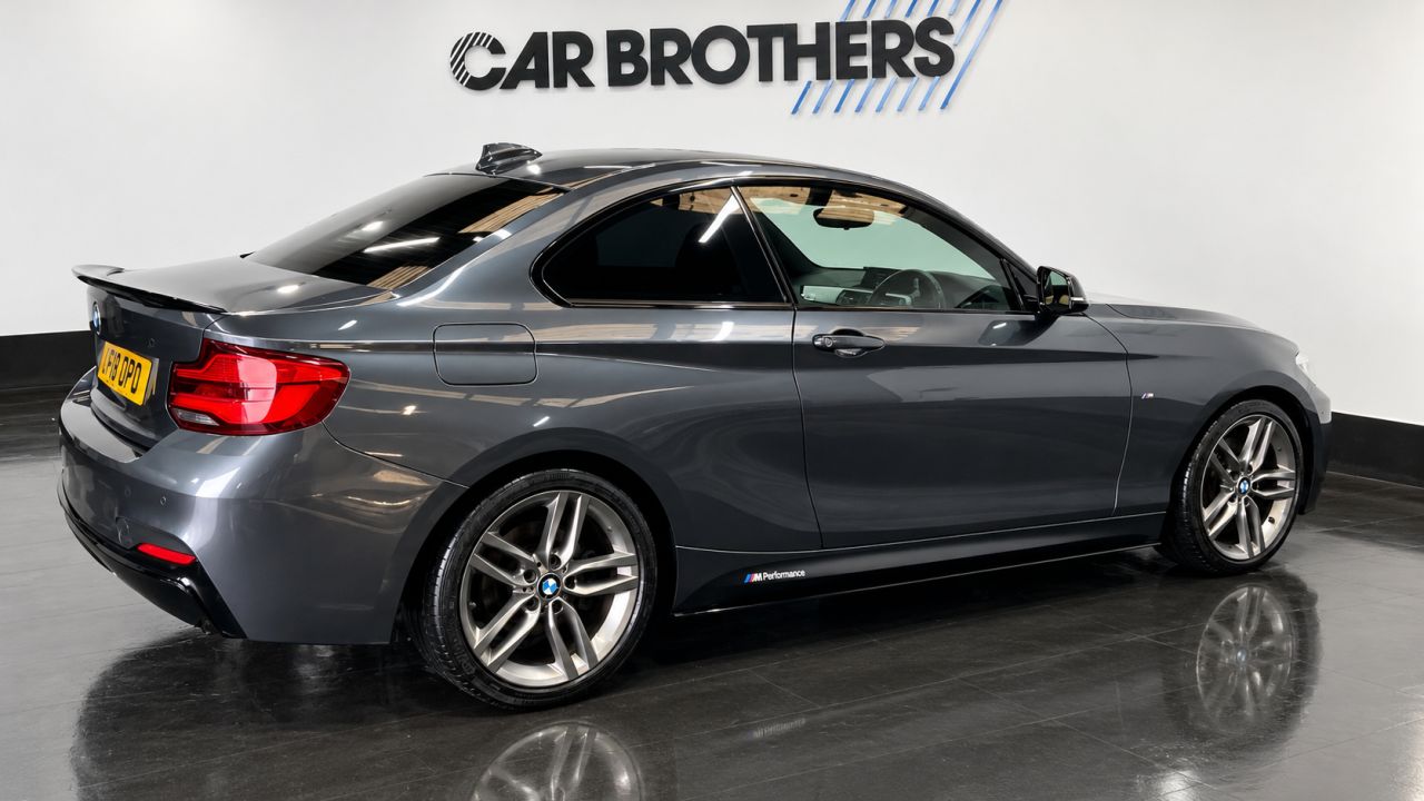 2018 BMW 2 SERIES 2.0 220d M Sport Coupe 2dr Diesel Manual Euro 6 (s/s) (190 ps) - vehicle photo 8 for sale on PureCar