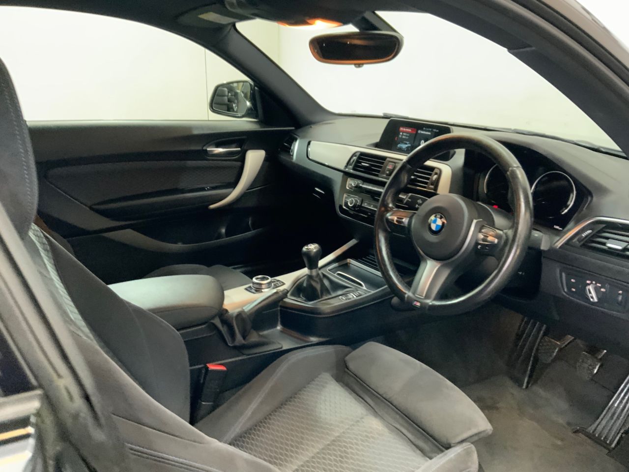 2018 BMW 2 SERIES 2.0 220d M Sport Coupe 2dr Diesel Manual Euro 6 (s/s) (190 ps) - vehicle photo 12 for sale on PureCar