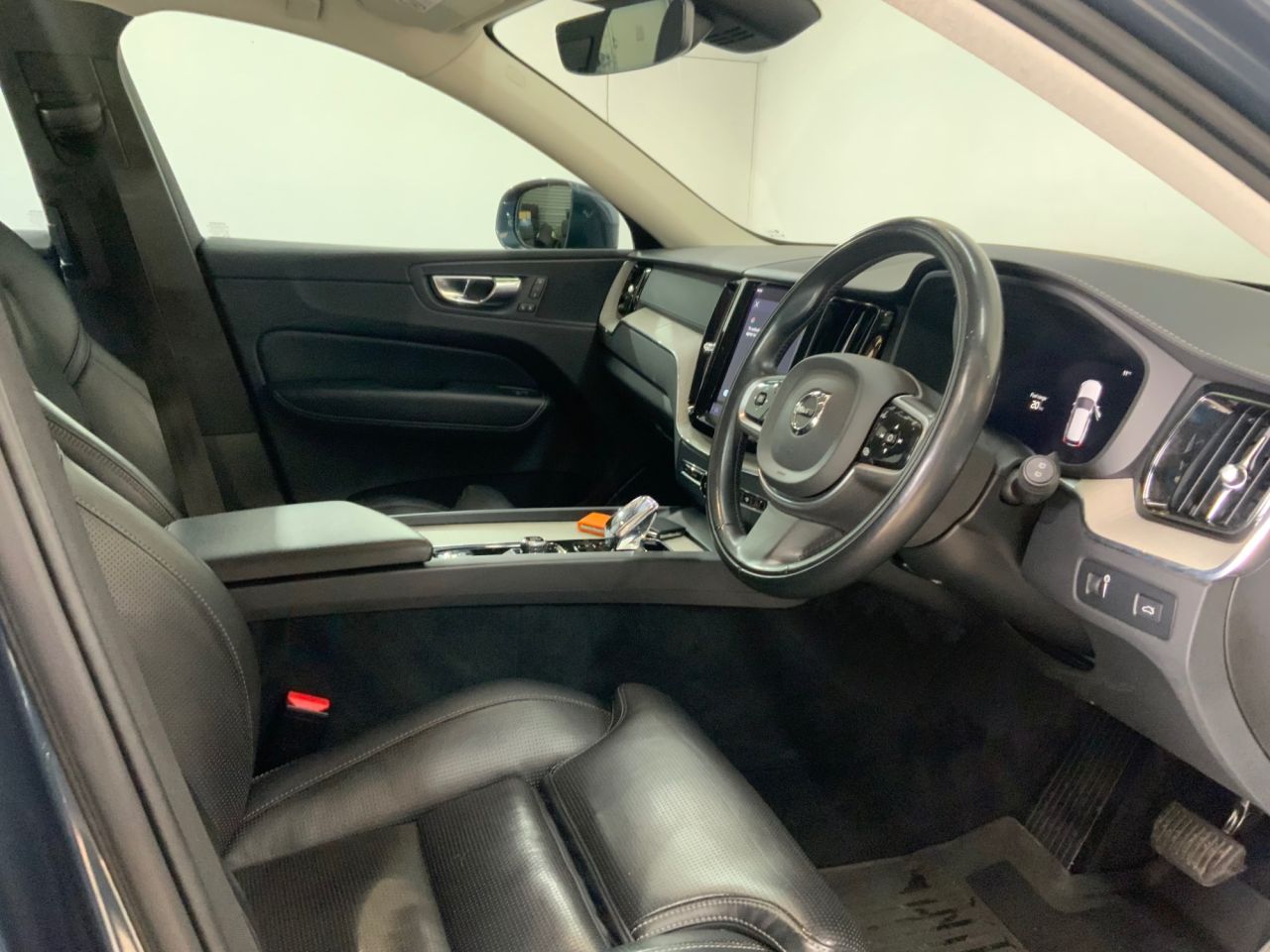 2021 VOLVO XC60 2.0 B5 MHEV Inscription SUV 5dr Petrol Hybrid Auto AWD Euro 6 (s/s) (250 ps - vehicle photo 22 for sale on PureCar