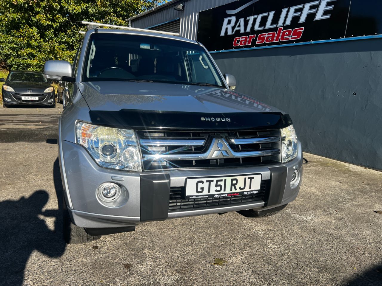 2011 MITSUBISHI SHOGUN 3.2 DI-DC Elegance SUV 5dr Diesel Auto 4WD Euro 5 LWB (197 ps) - vehicle photo 2 for sale on PureCar