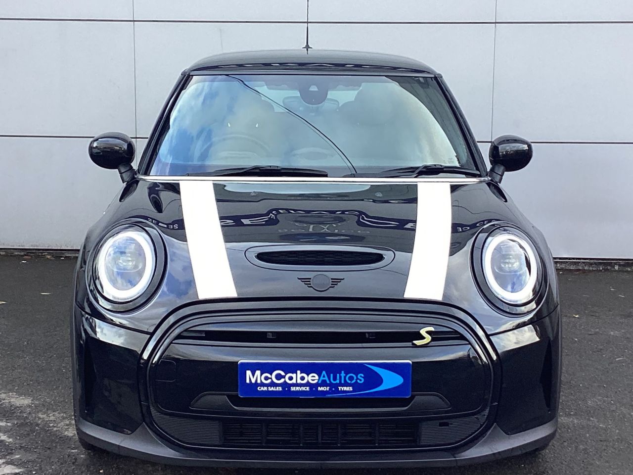 2022 MINI Electric Hatch Cooper SE 32.6kWh Level 2 Hatchback 3dr Electric Auto (184 ps) Only 9,200 m - vehicle photo 2 for sale on PureCar