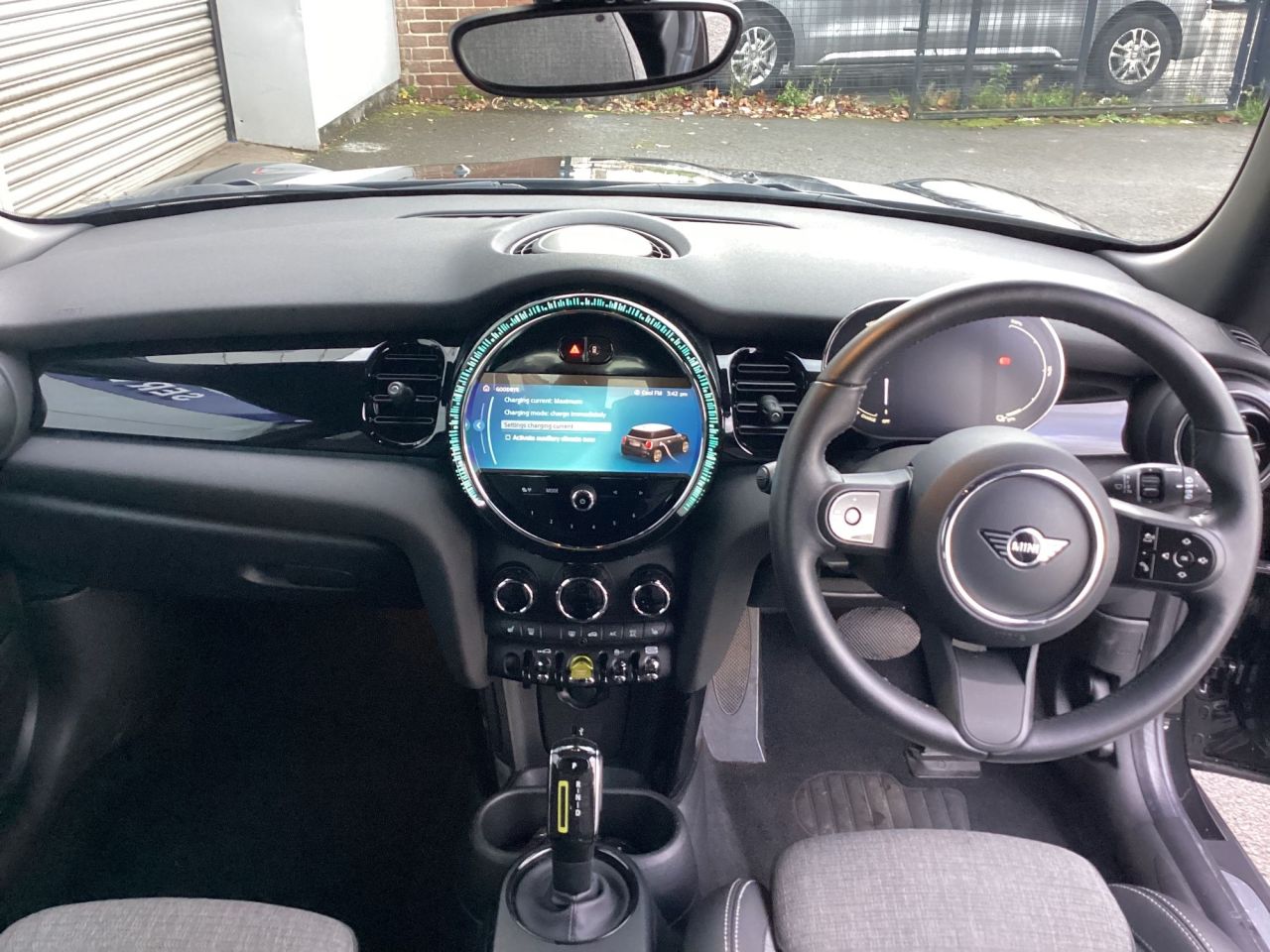 2022 MINI Electric Hatch Cooper SE 32.6kWh Level 2 Hatchback 3dr Electric Auto (184 ps) Only 9,200 m - vehicle photo 9 for sale on PureCar