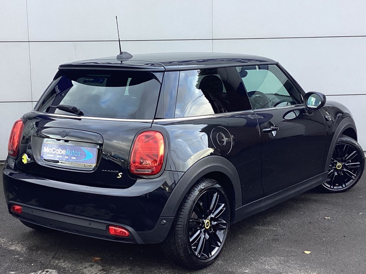 2022 MINI Electric Hatch Cooper SE 32.6kWh Level 2 Hatchback 3dr Electric Auto (184 ps) Only 9,200 m - vehicle photo 10 for sale on PureCar