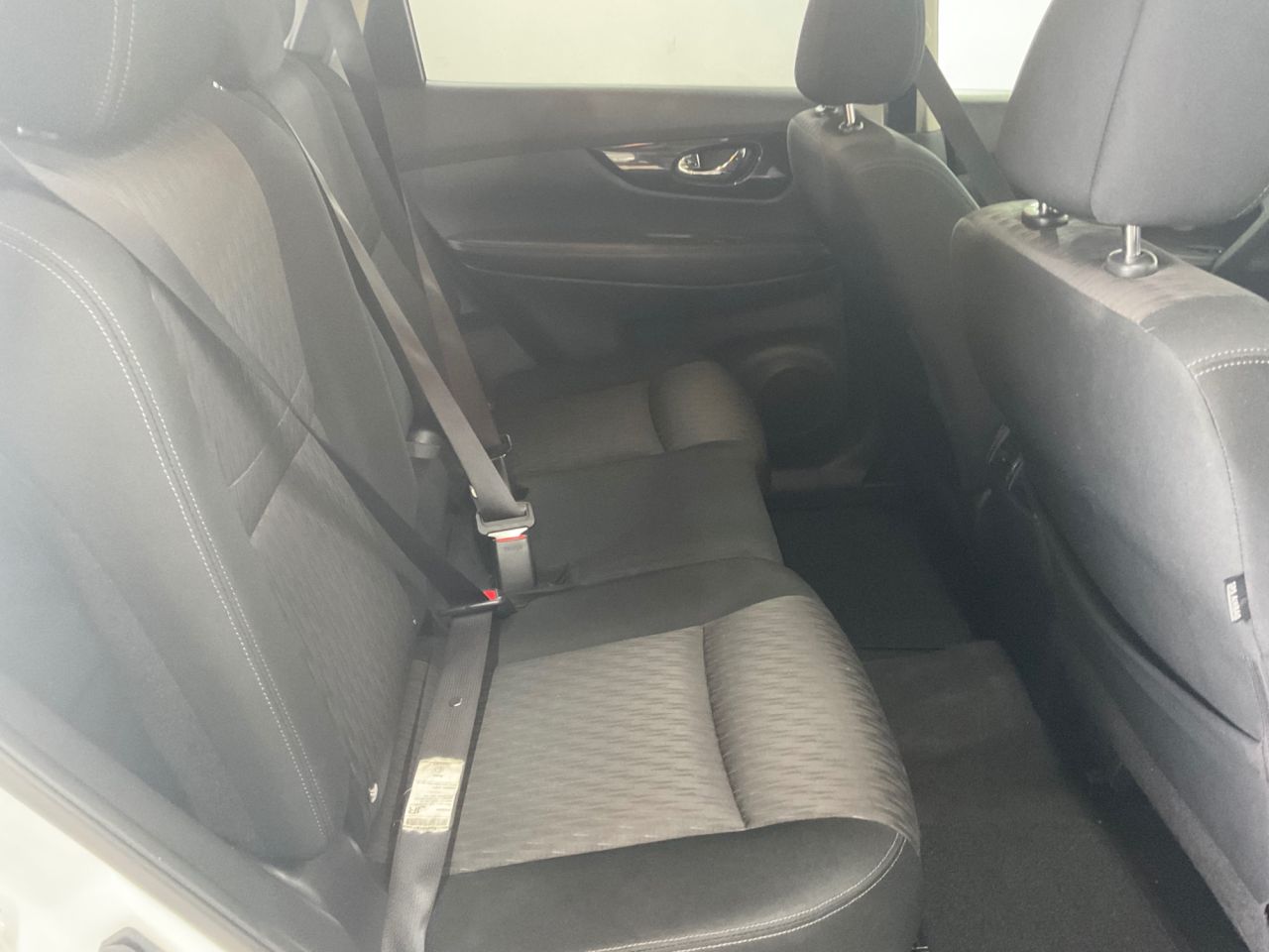 2019 NISSAN X-TRAIL 1.7 dCi N-Connecta SUV 5dr Diesel Manual Euro 6 (s/s) (150 ps) - vehicle photo 17 for sale on PureCar