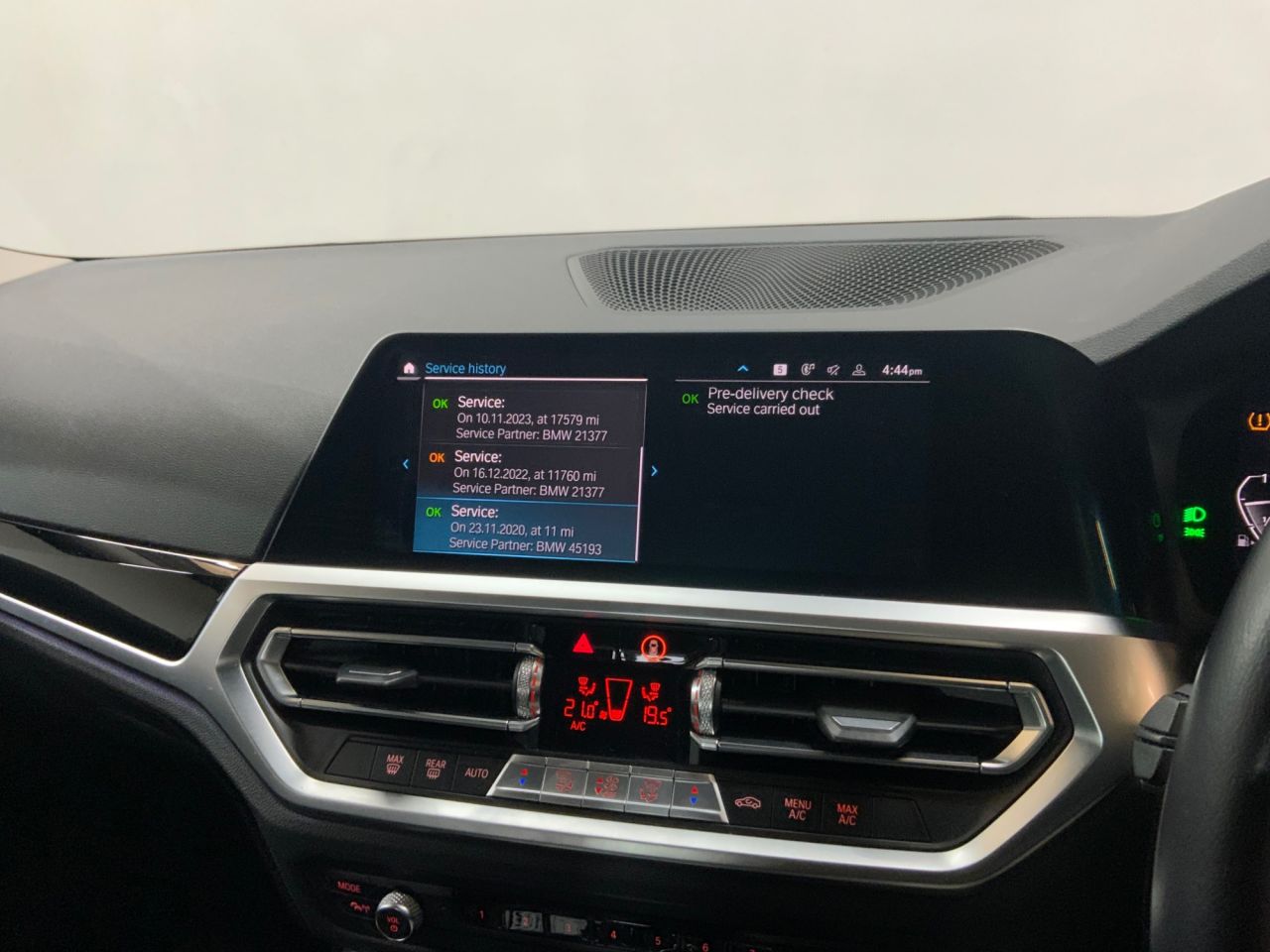 2020 BMW 3 SERIES 2.0 330e 12kWh SE Pro Saloon 4dr Petrol Plug-in Hybrid Auto Euro 6 (s/s) (2 - vehicle photo 17 for sale on PureCar