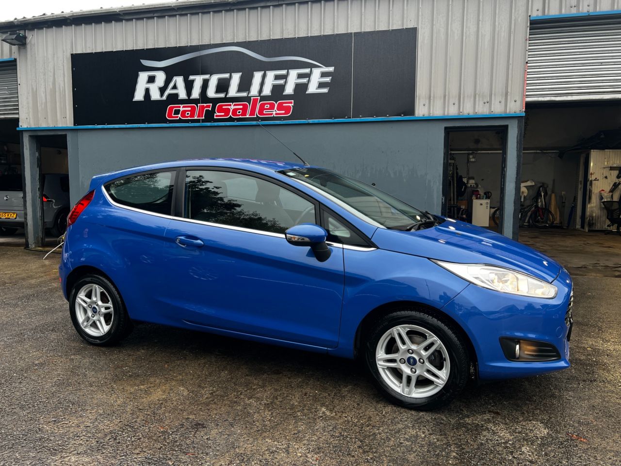 2013 FORD FIESTA 1.25 Zetec Hatchback 3dr Petrol Manual Euro 5 (82 ps) - vehicle photo 7 for sale on PureCar