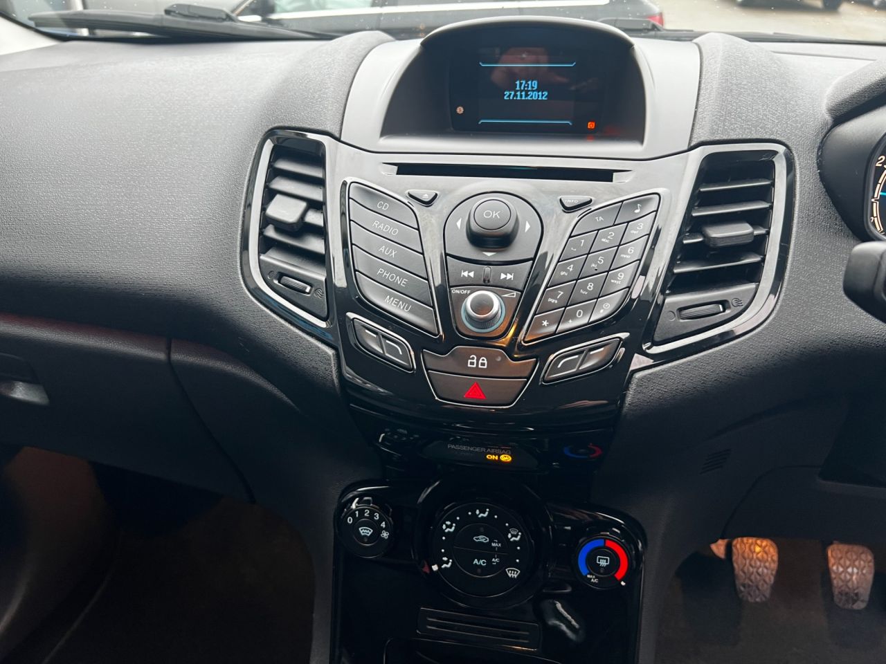 2013 FORD FIESTA 1.25 Zetec Hatchback 3dr Petrol Manual Euro 5 (82 ps) - vehicle photo 13 for sale on PureCar