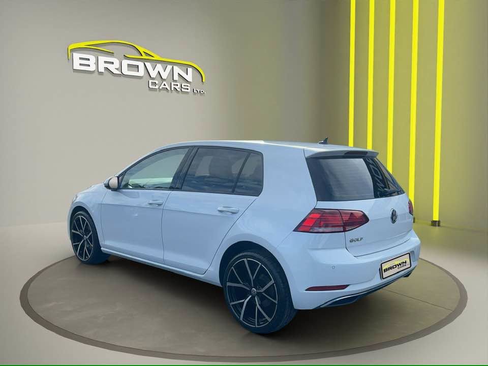 2017 VOLKSWAGEN GOLF 1.6 TDI SE Nav Hatchback 5dr Diesel Manual Euro 6 (s/s) (115 ps) - vehicle photo 6 for sale on PureCar
