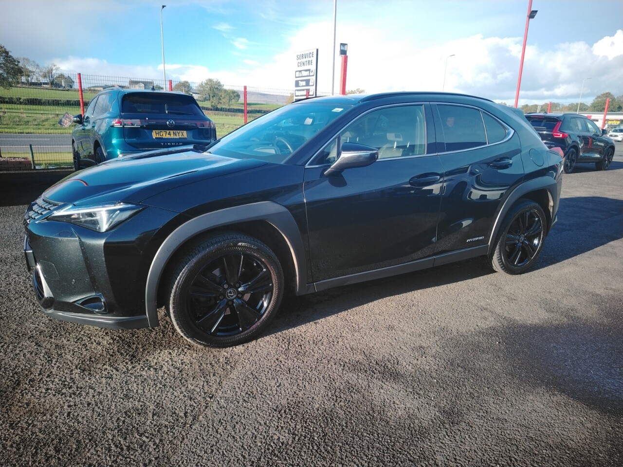 2021 LEXUS UX 2.0 250h SUV 5dr Petrol Hybrid E-CVT Euro 6 Premium Pack (s/s) (184 ps) - vehicle photo 14 for sale on PureCar