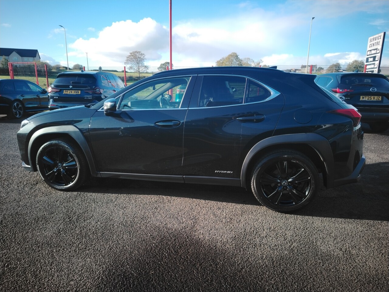 2021 LEXUS UX 2.0 250h SUV 5dr Petrol Hybrid E-CVT Euro 6 Premium Pack (s/s) (184 ps) - vehicle photo 5 for sale on PureCar