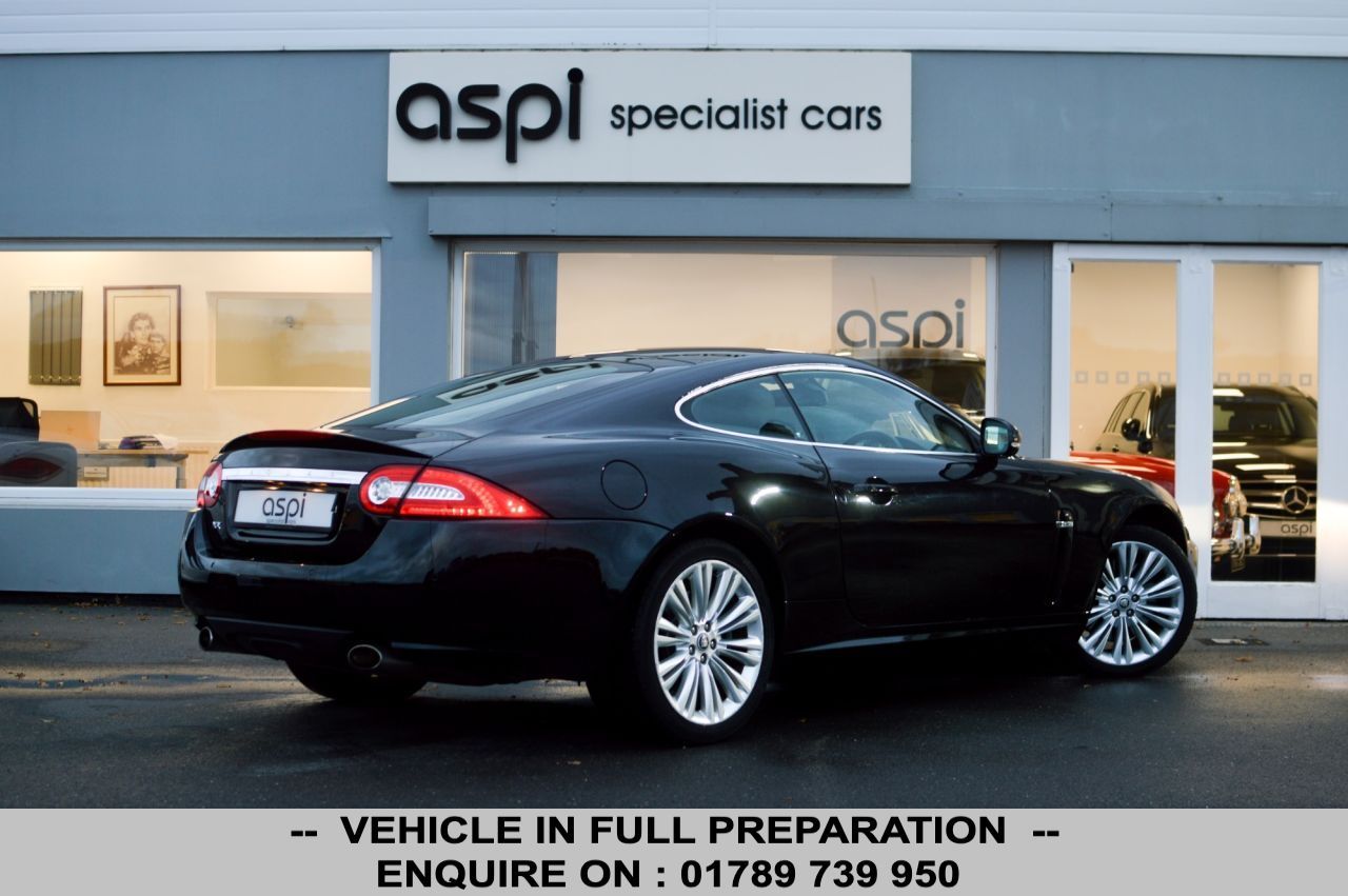 Auto Click Red Jaguar XK 5.0 V8 Coupe 2dr Petrol Auto Euro 5 (385 Ps)