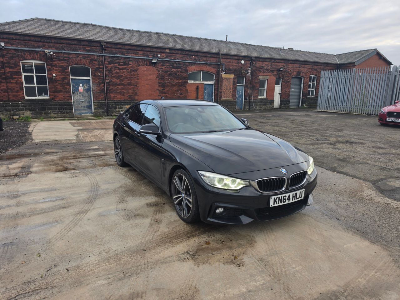 2014 BMW 4 Series Gran Coupe front three-quarter view