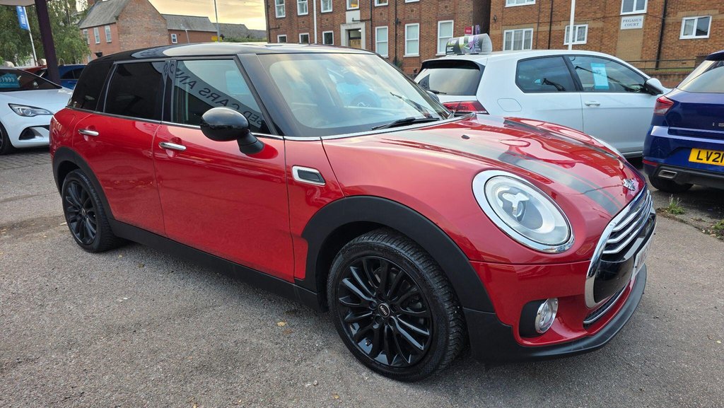 Red 2015 MINI Clubman Estate Front-wheel drive Manual