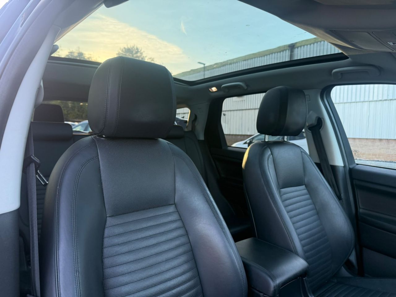 2018 LAND ROVER DISCOVERY SPORT 2.0 SD4 HSE Luxury SUV 5dr Diesel Auto 4WD Euro 6 (s/s) (240 ps) - vehicle photo 13 for sale on PureCar