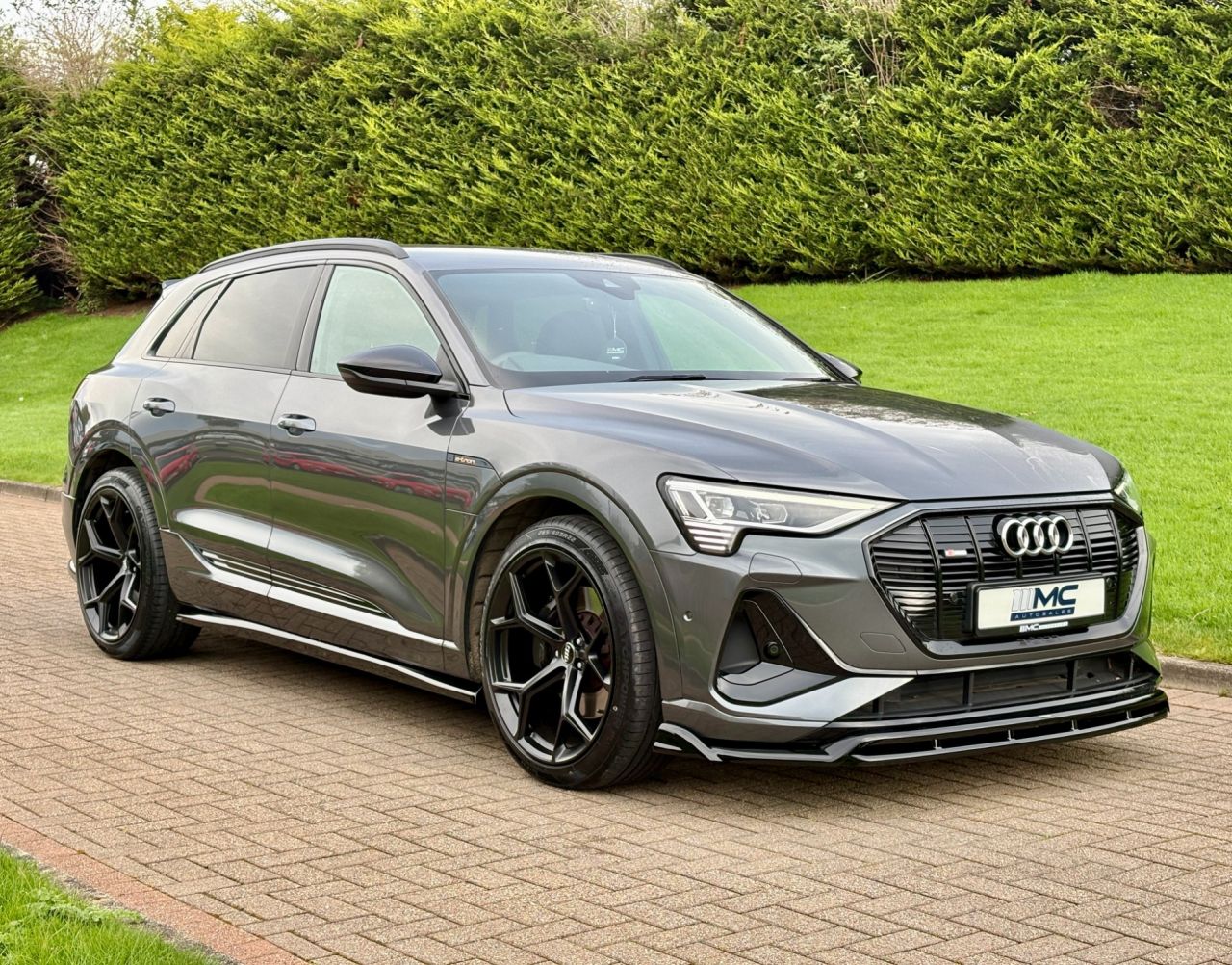AUDI E-TRON 2022