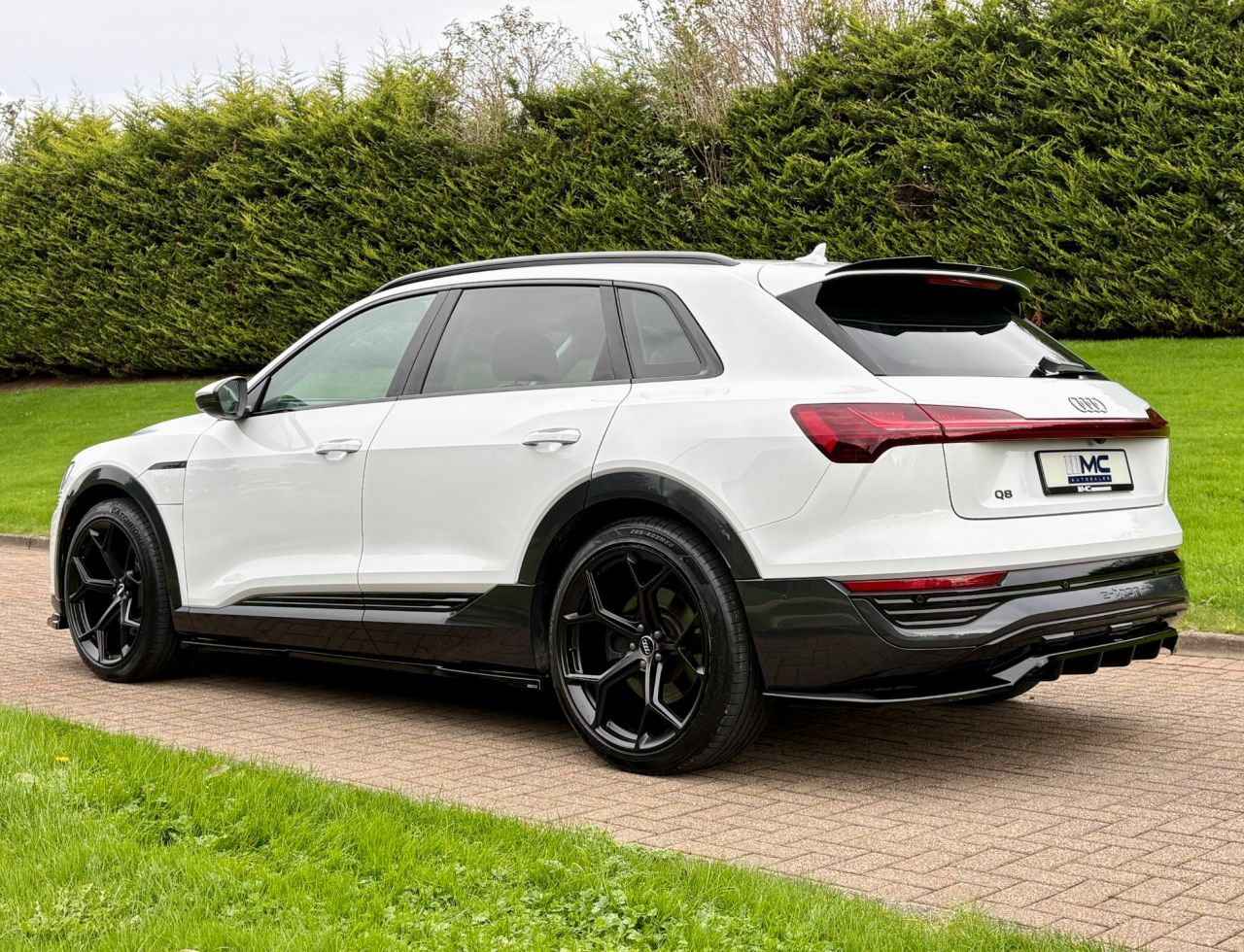 2023 AUDI Q8 E-TRON 50 Sport SUV 5dr Electric Auto quattro 95kWh (11kW Charger) (340 ps) - vehicle photo 4 for sale on PureCar