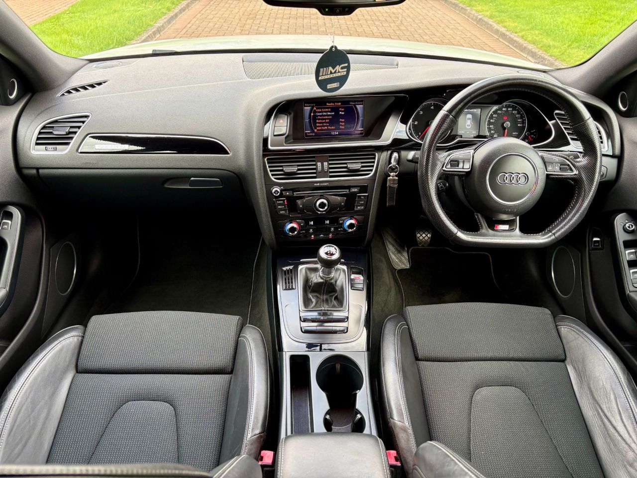 2014 AUDI A4 2.0 TDI Black Edition Saloon 4dr Diesel Manual quattro Euro 5 (s/s) (177 ps - vehicle photo 12 for sale on PureCar